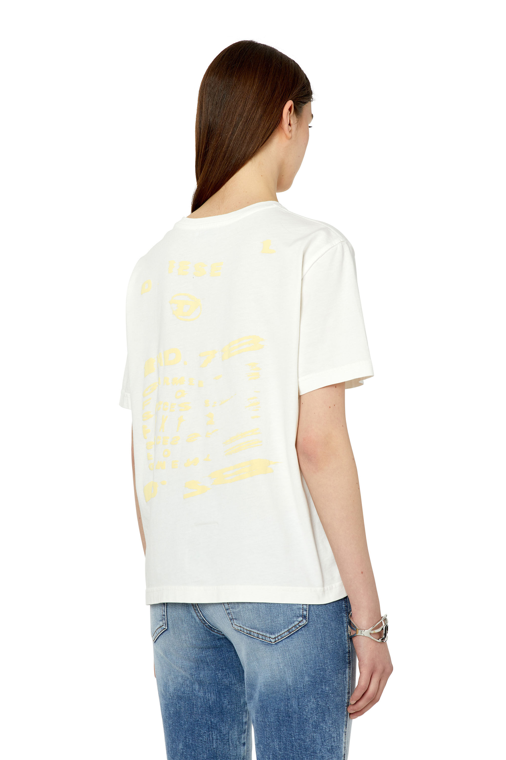 Diesel - T-DANNY, Female's Tシャツ ルーズフィット in ホワイト - 4