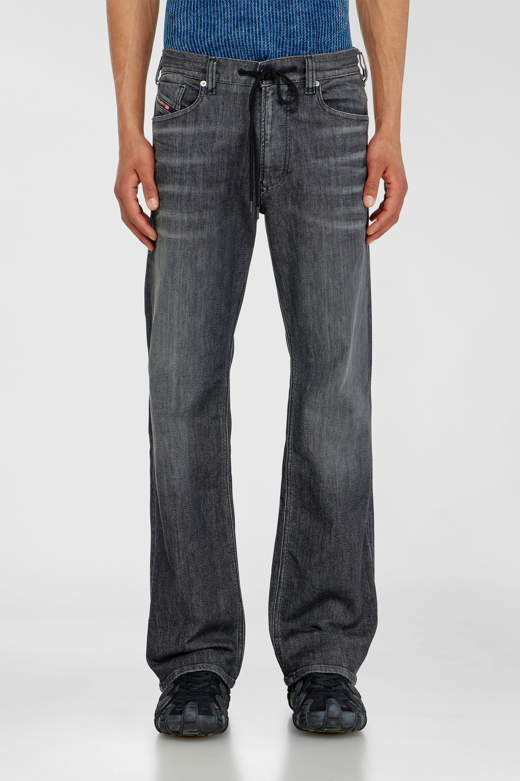 Diesel - Male's Relaxed 2080 D-Reel Joggjeans&reg; 09M66, ブラック/ダークグレー - 3