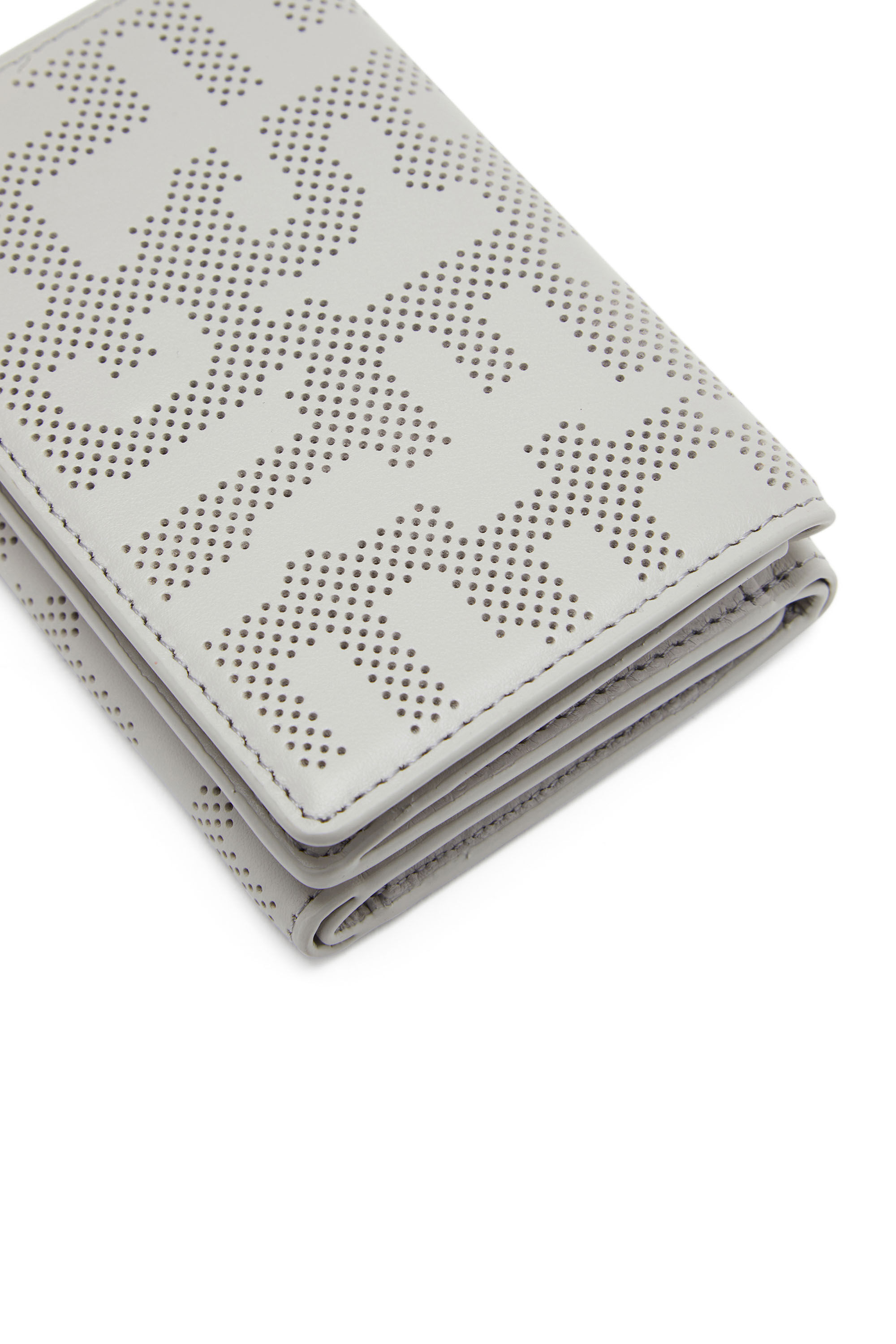 TRI-FOLD COIN S Tri-fold wallet in logo-perforated leather｜グレー 