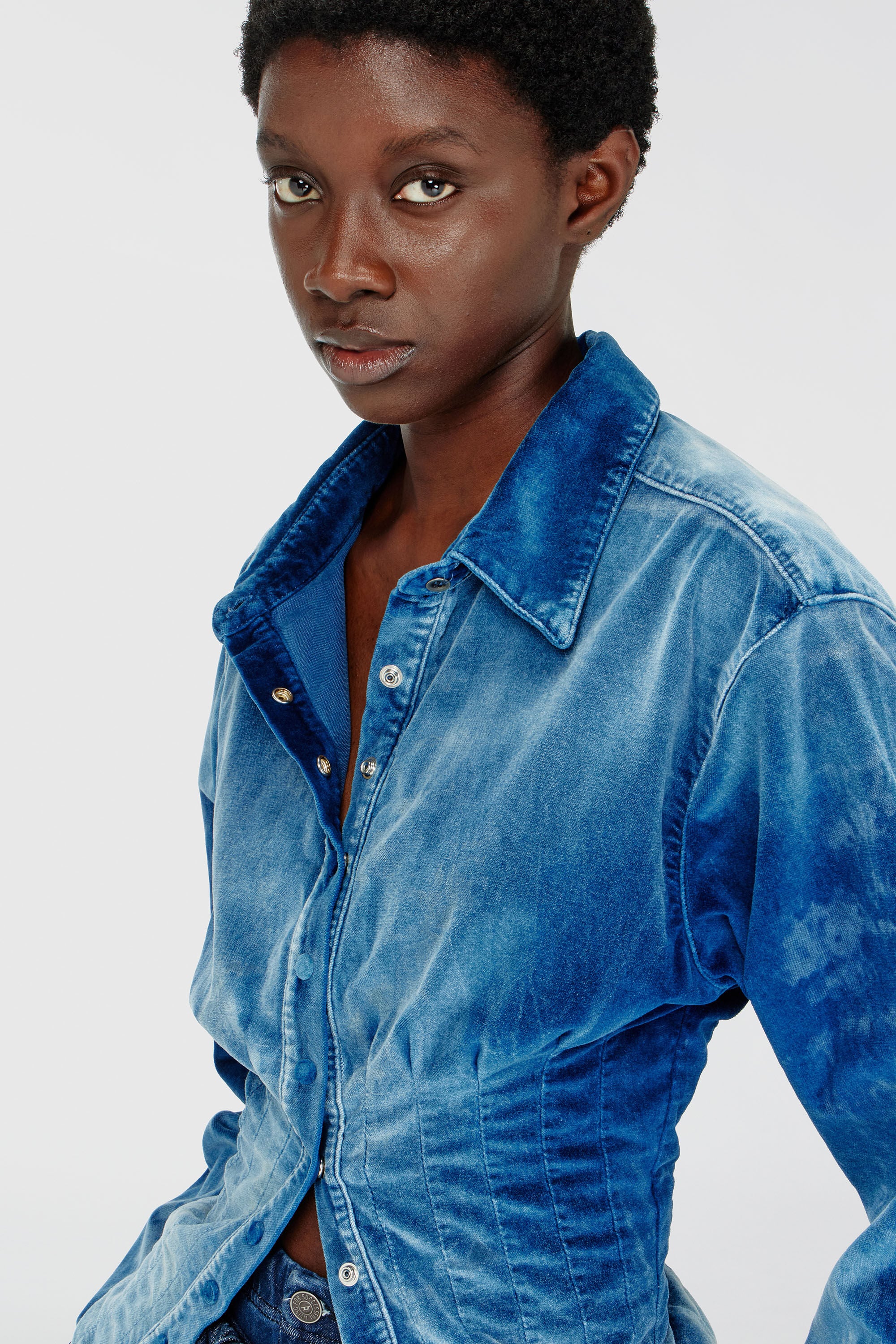 Diesel - DE-SINDI-FSJ, Female's Shirt in velvet denim in ダークブルー - 5