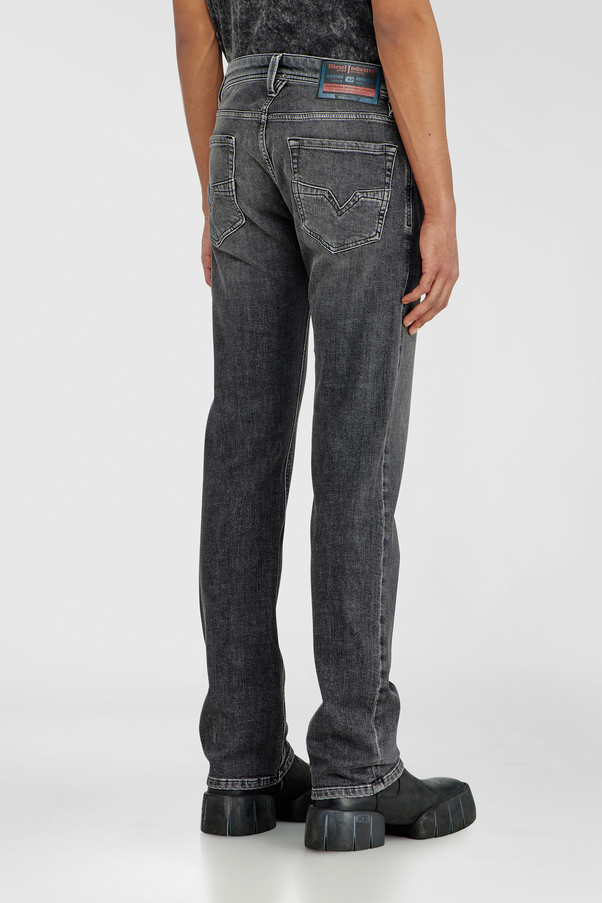 Diesel - Male's Regular Jeans 1985 Larkee 0HDBD, ブラック/ダークグレー - 6