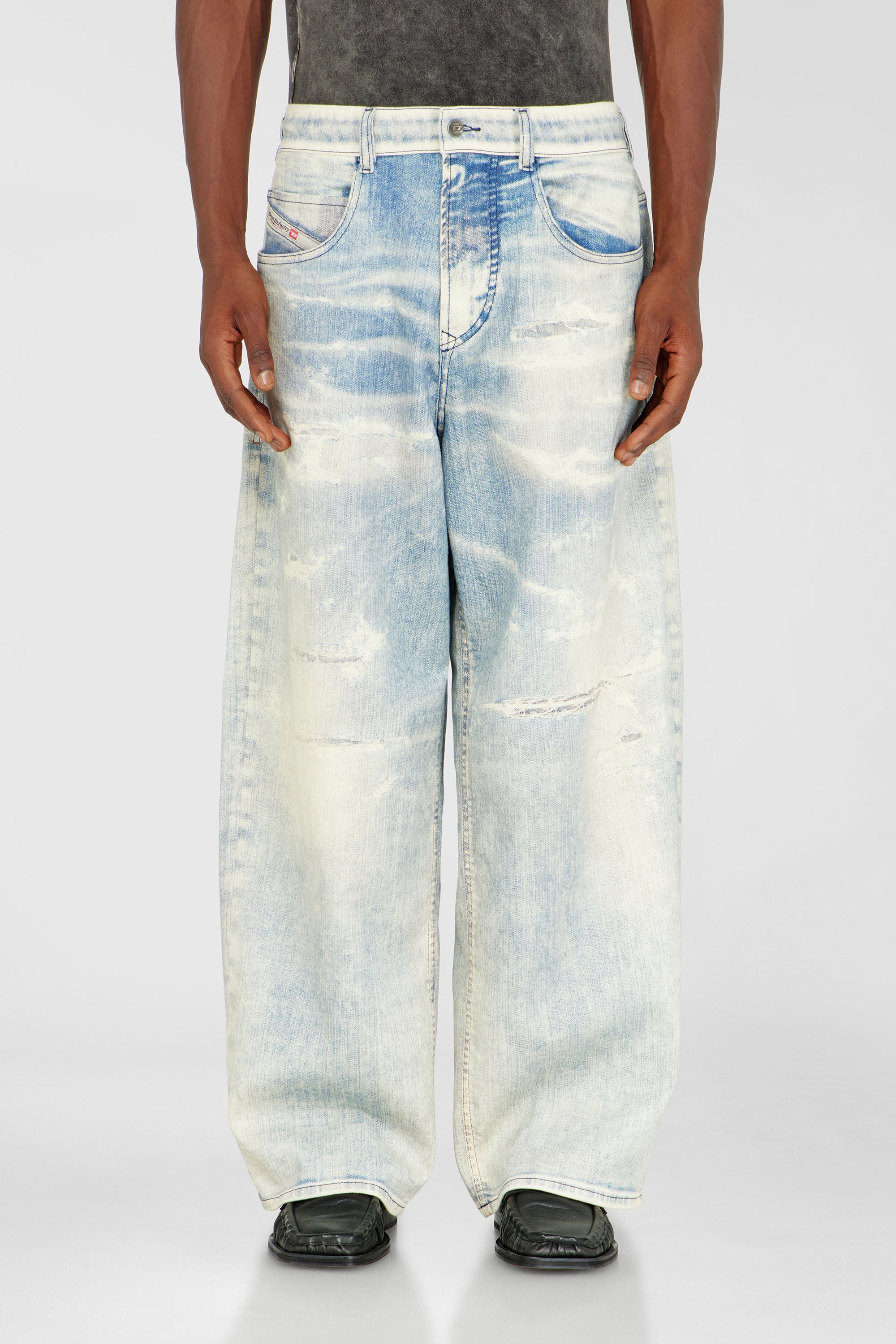 Diesel - Unisex's Relaxed 2097 D-Enim-M Joggjeans&reg; 068XM, ライトブルー - 2