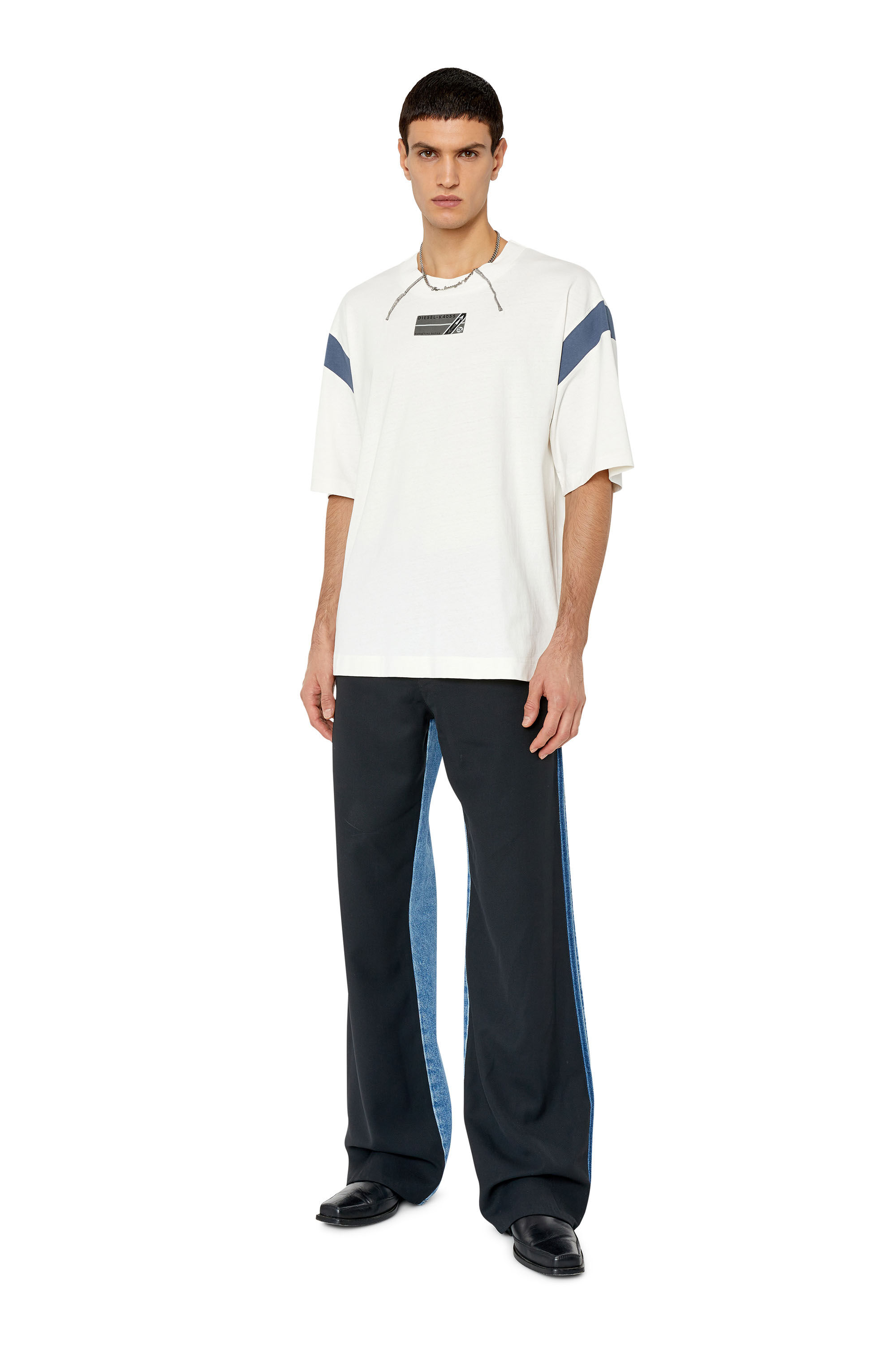 Diesel - T-BEST, Male's Tシャツ ルーズフィット パフプリント in ホワイト - 1