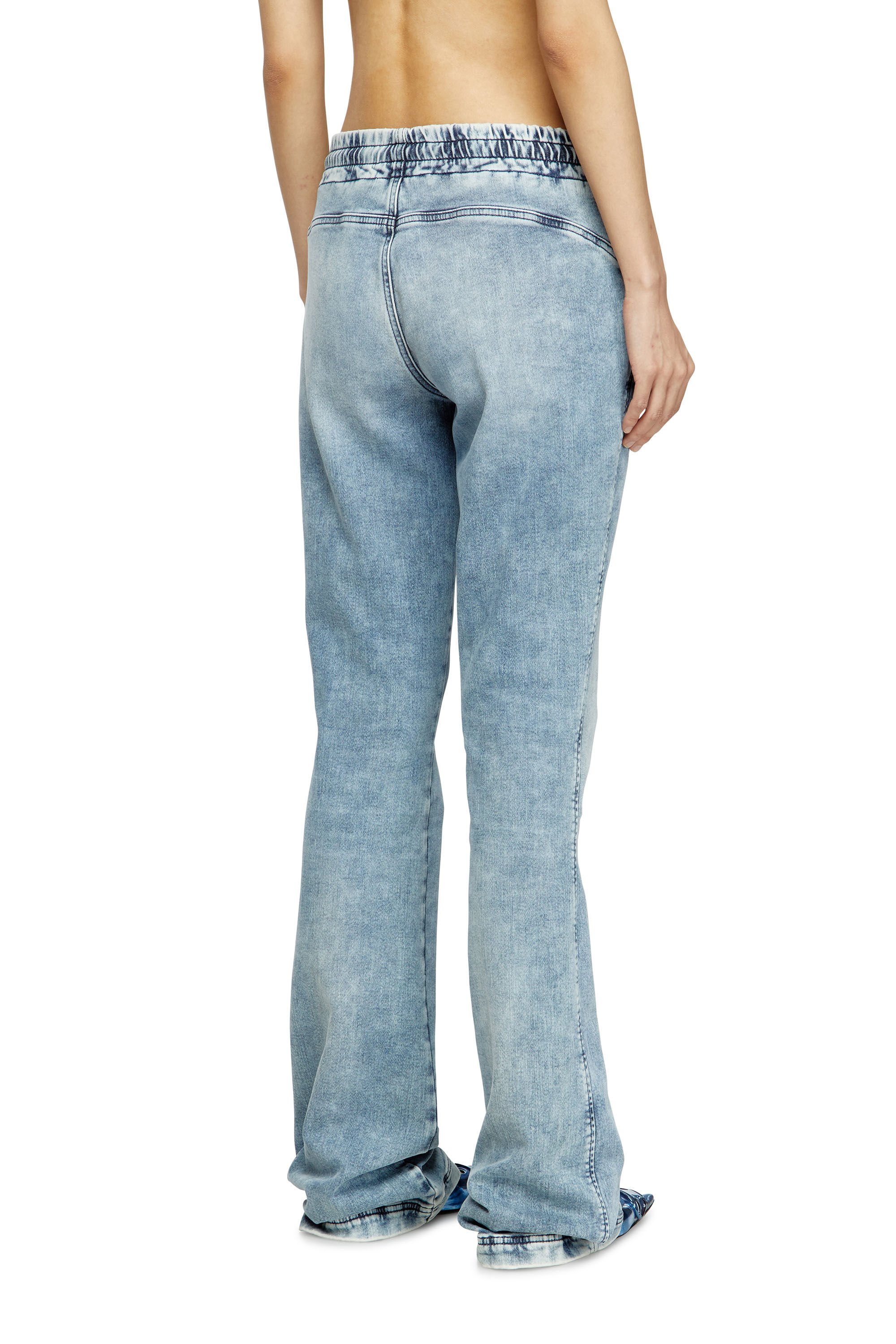 Diesel - Female's Bootcut 2069 D-Ebbey Joggjeans® 09M32, ライトブルー - 5