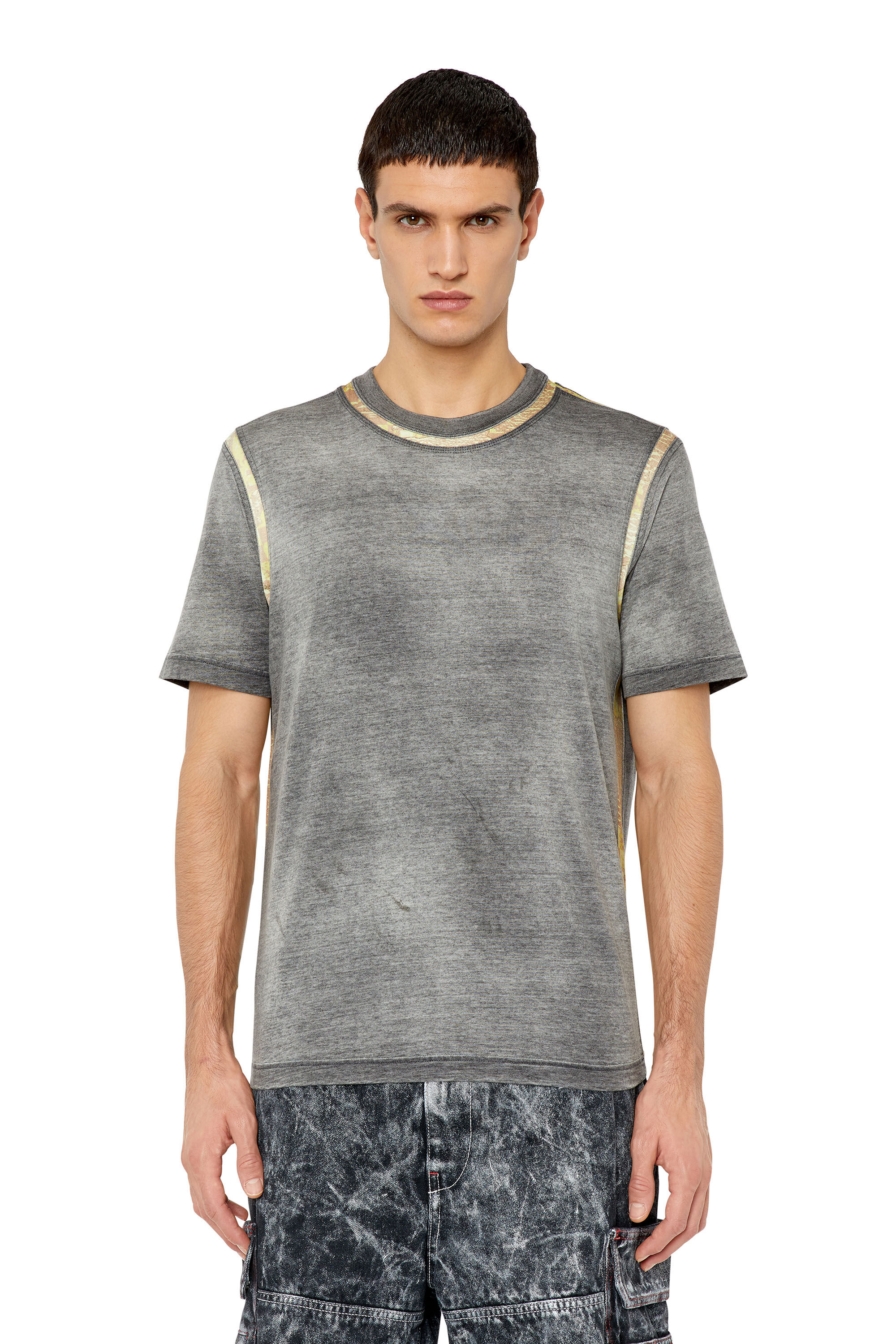 Diesel - T-JUSTINDI, Male's Tシャツ カモフラージュ in グレー - 3