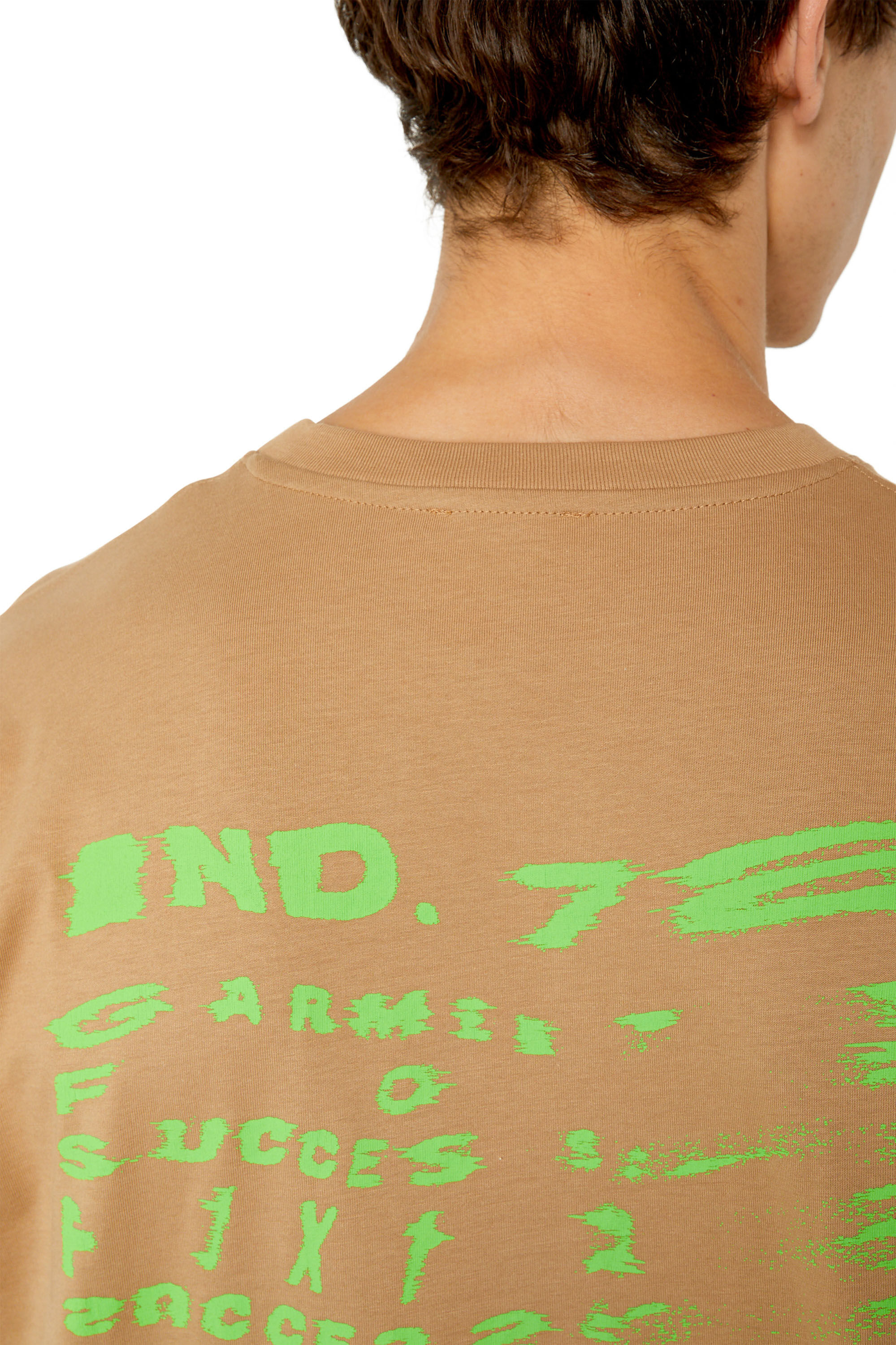 Diesel - T-JUST-LS-G3, Male's Tシャツ 長そで グラフィック in ベージュ - 4