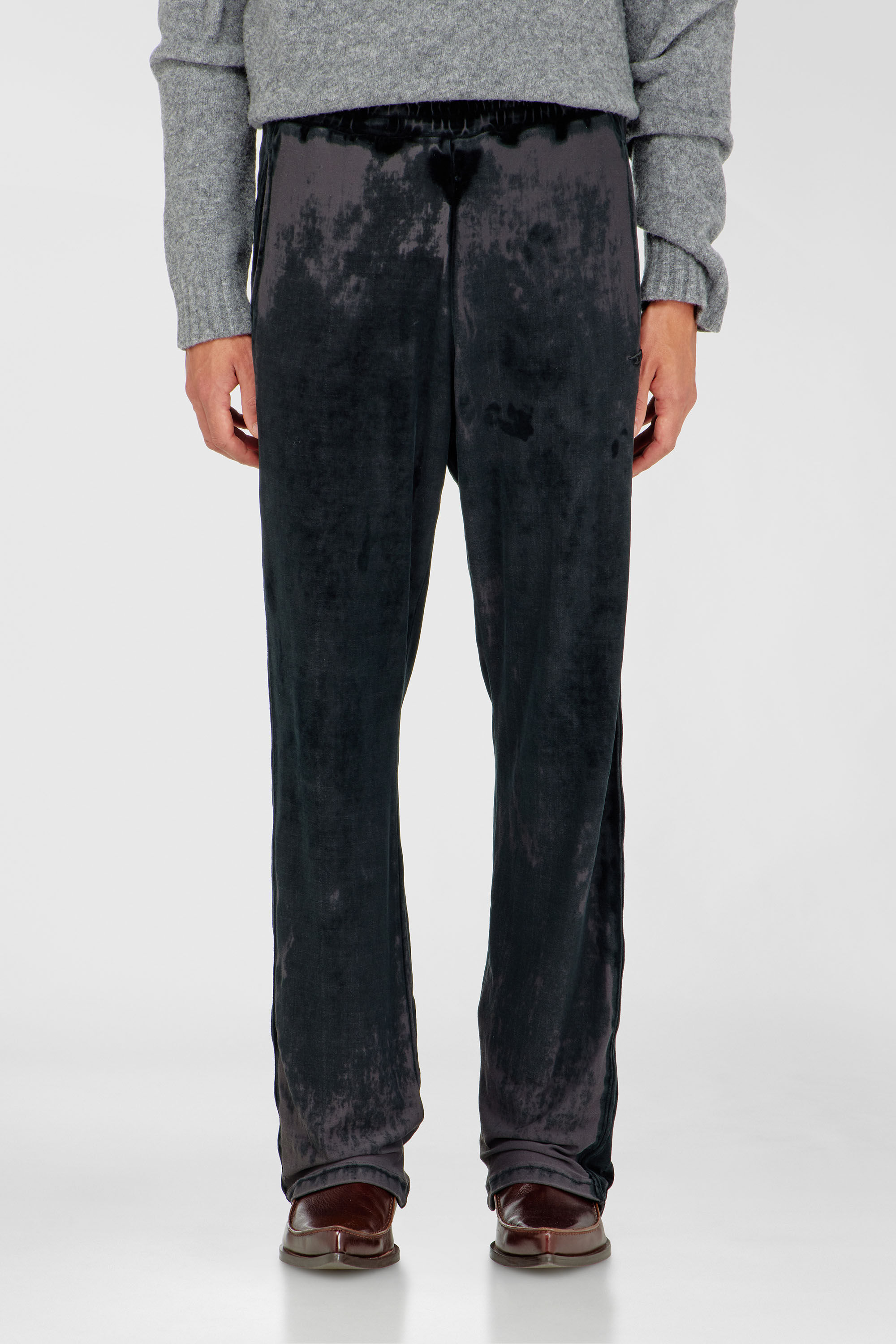 Diesel - P-STRAP, Male's Sweatpants in devor&eacute; chenille in ブラック - 3