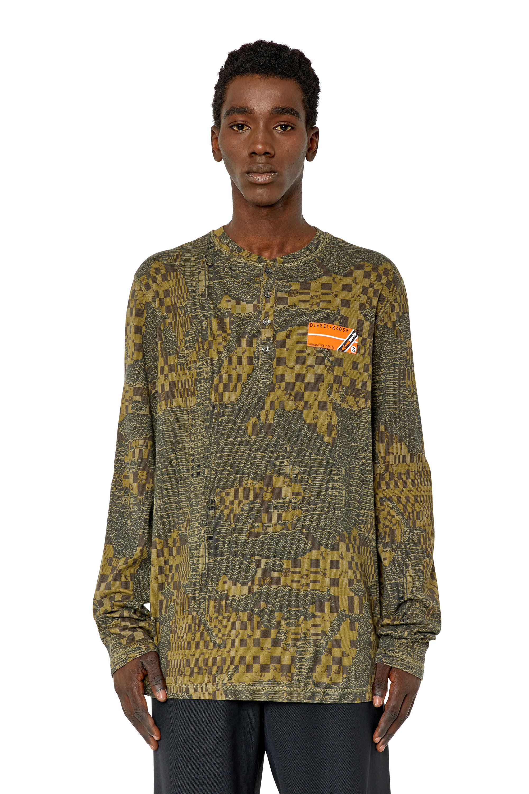 Diesel - T-JUSER-G1, Male's Tシャツ 長そで ヘンリーネック カモフラージュ in ミリタリーグリーン - 3