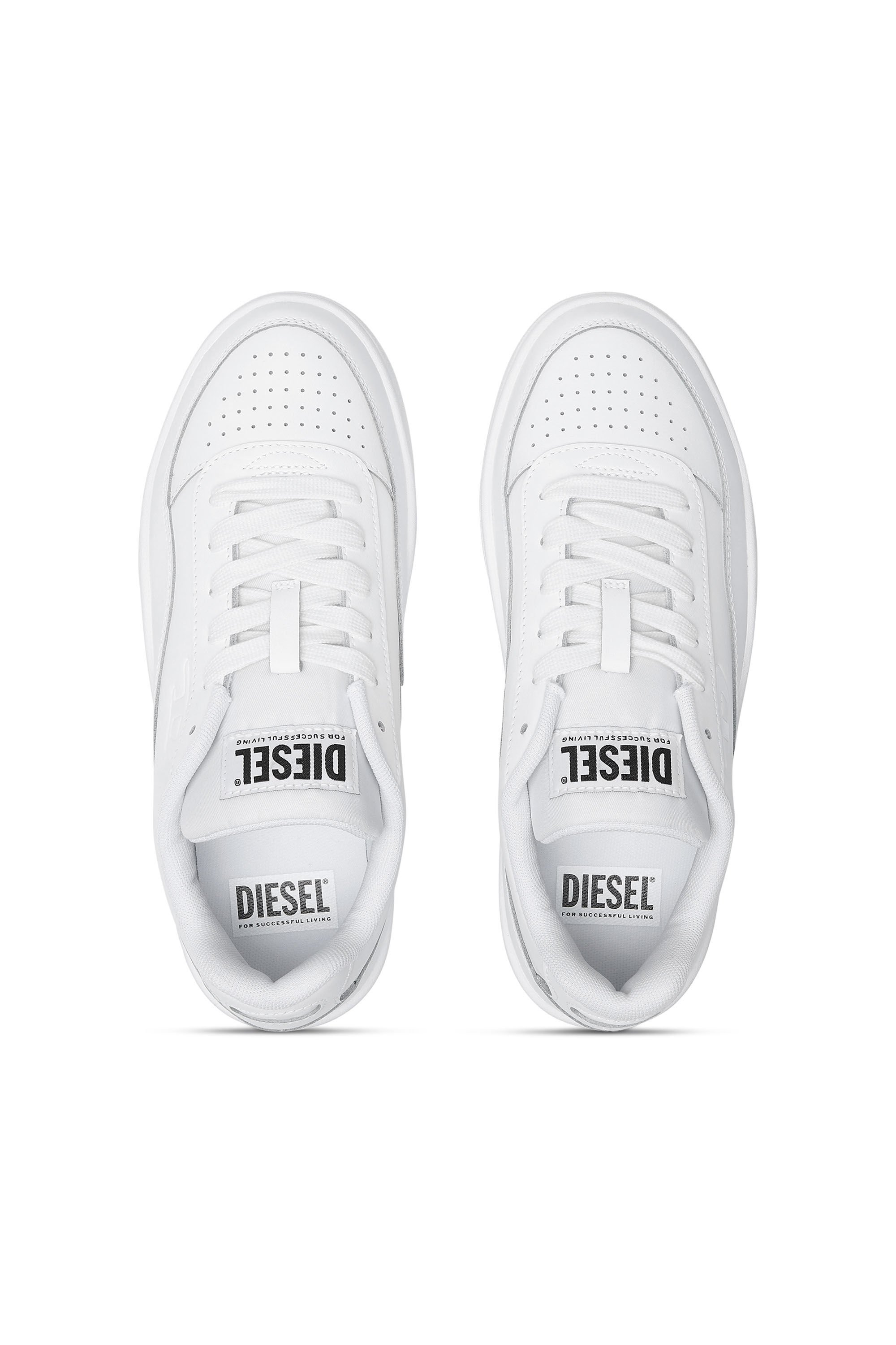 Diesel - S-TRACKER-D LOW W, Female's S-Tracker-D-Low top sneaker in ホワイト - 5