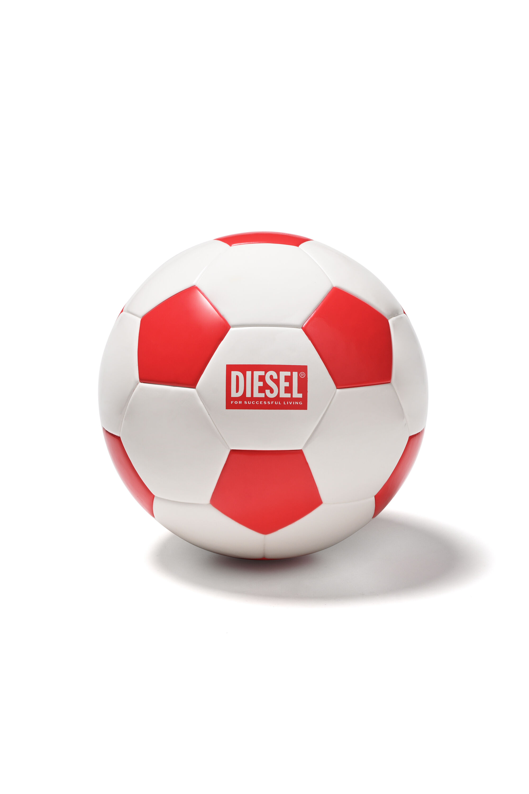 上品コーデはコレで安心！ SOCCERBALL サッカーボール