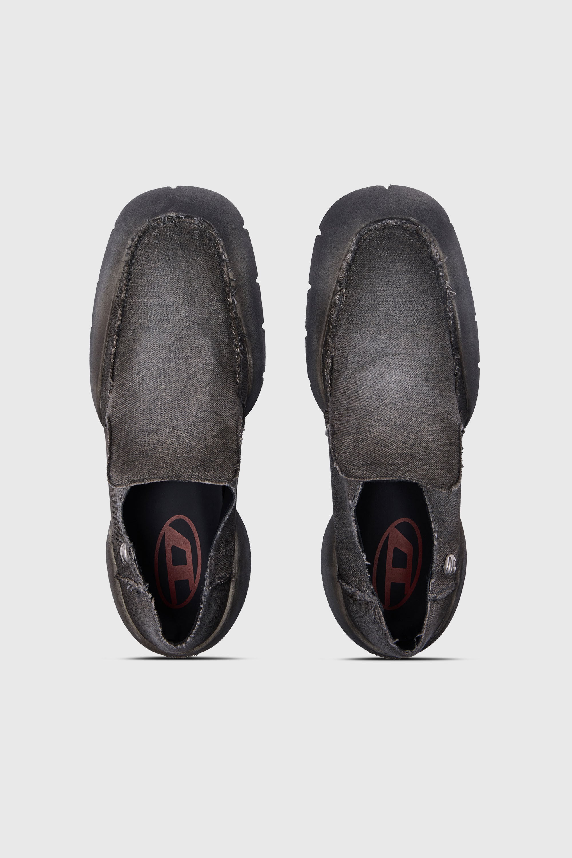 Diesel - D-MATHIEU SC, Male's D-Mathieu-Washed denim loafer with rubber sole in グレー - 5