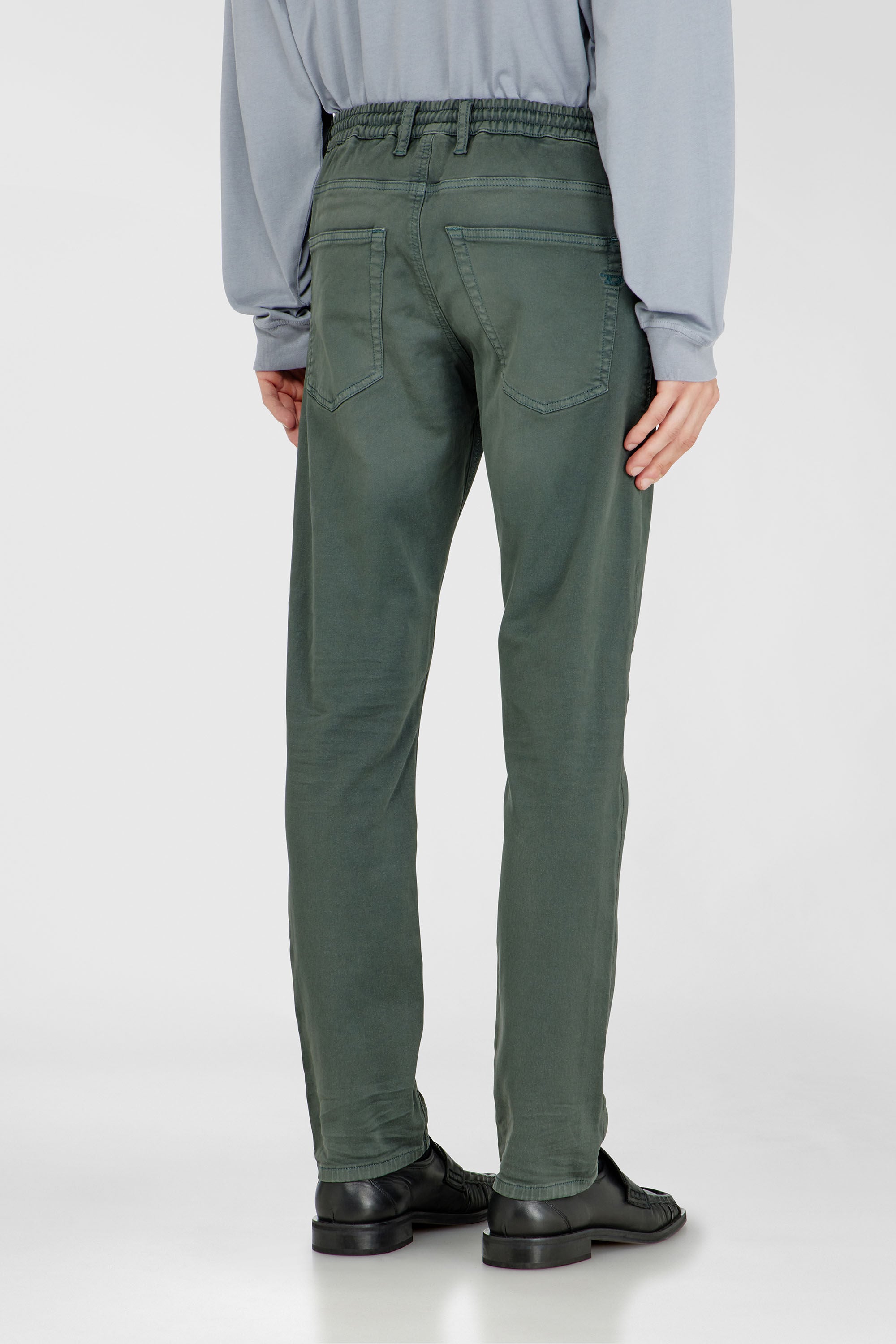Diesel - Male's Regular 2032 D-Krooley Joggjeans&reg; 0670M, グレー - 4