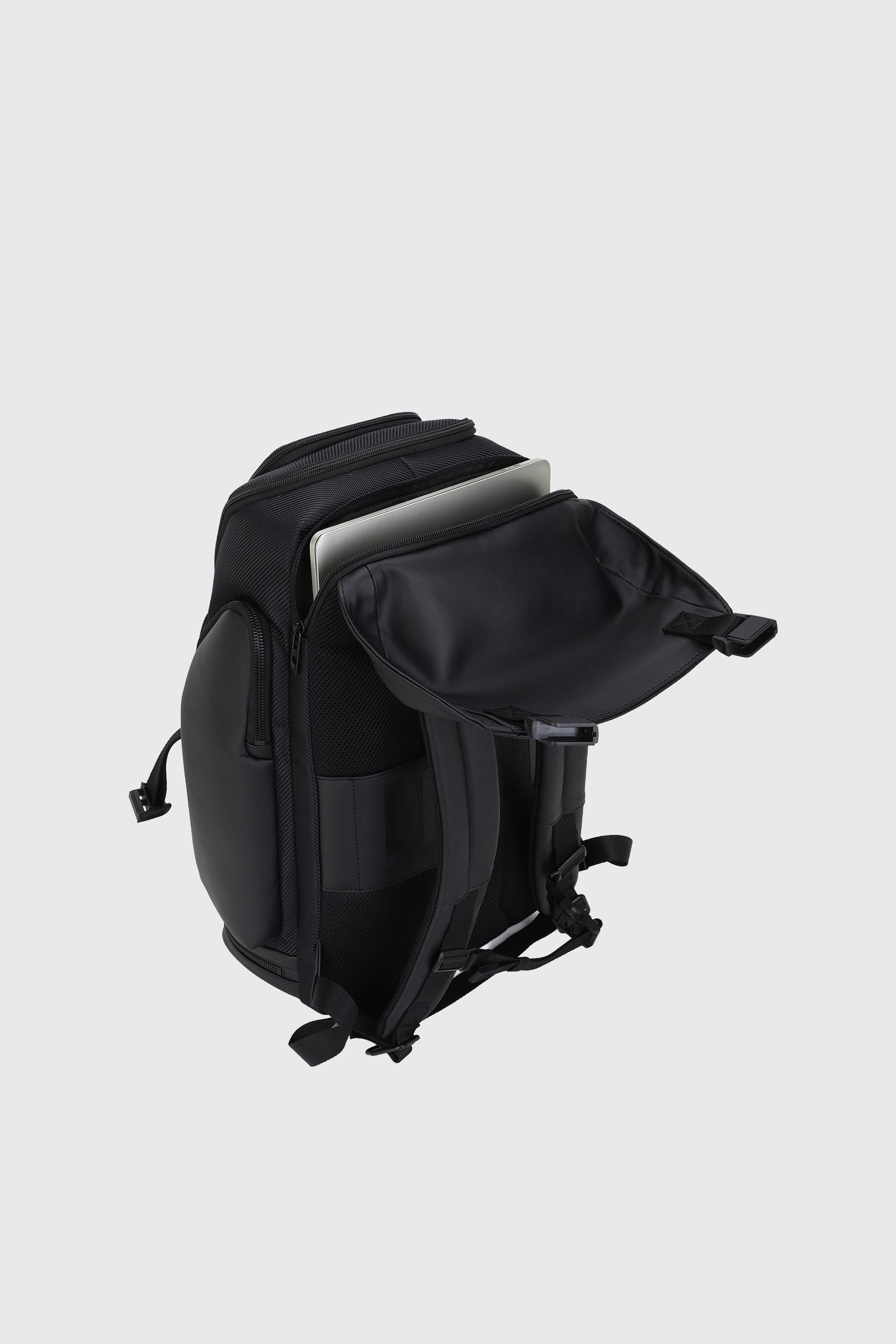 DIESEL CARBON FIBER BACKPACK-BLACK DSB0 Functional business