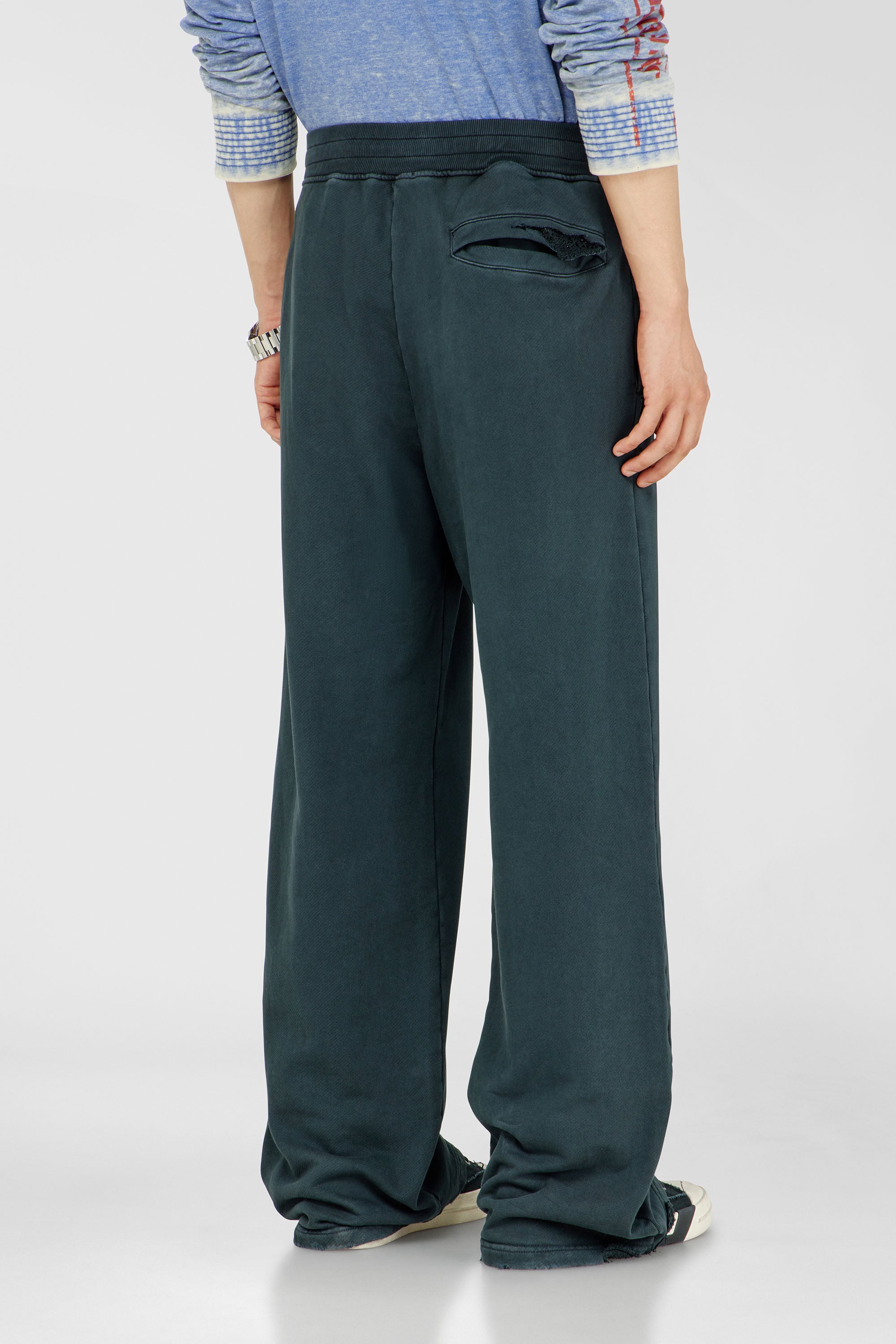 Diesel - P-MARTAINS-CRYSTALS, Male's スウェットパンツ in ダークグリーン - 4