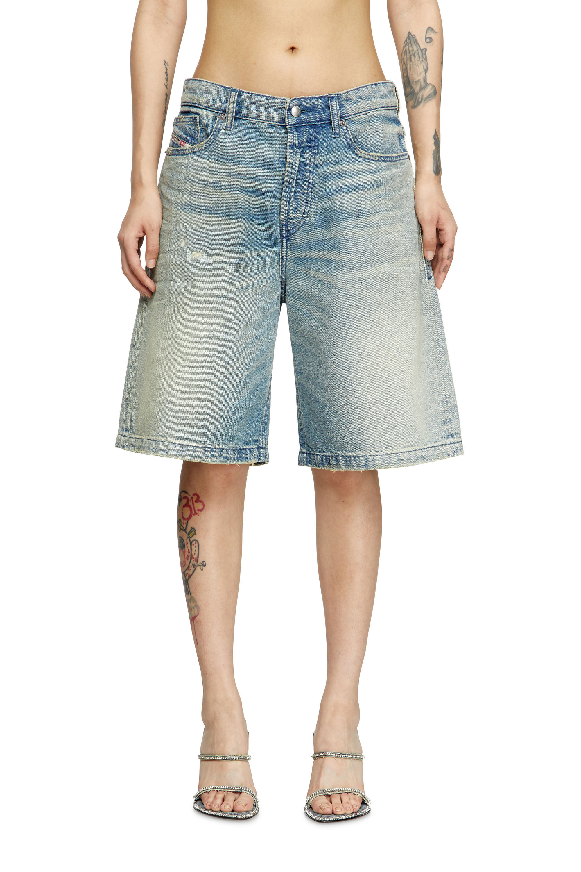 Diesel - DE-SIRE-SHORT, Female's Shorts in worn-effect denim in ライトブルー - 3