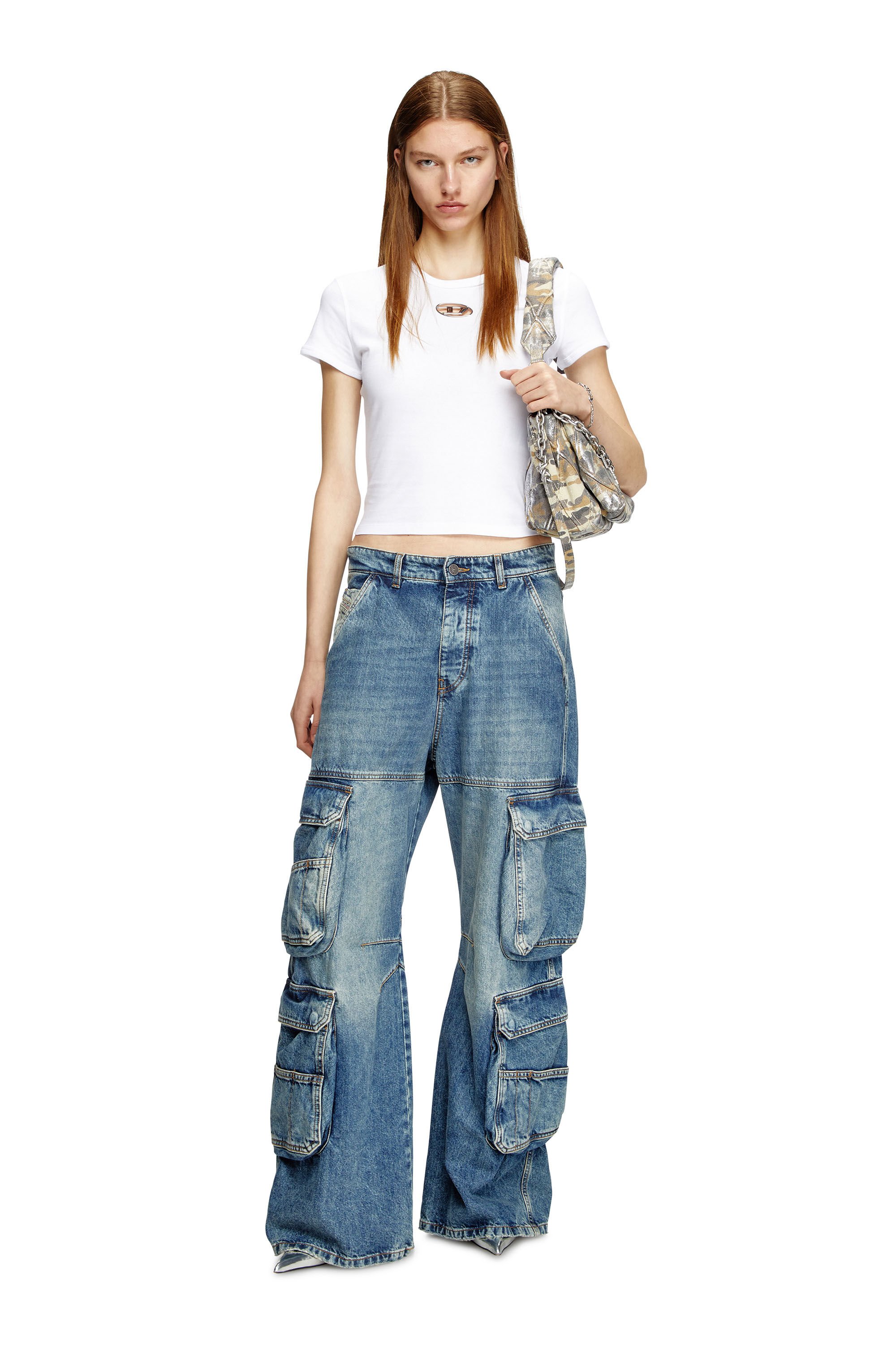 Diesel - T-UNCUTIE-LONG-OD-Q1, Female's Slim fit T-shirt with cut-out Oval D in ホワイト - 1