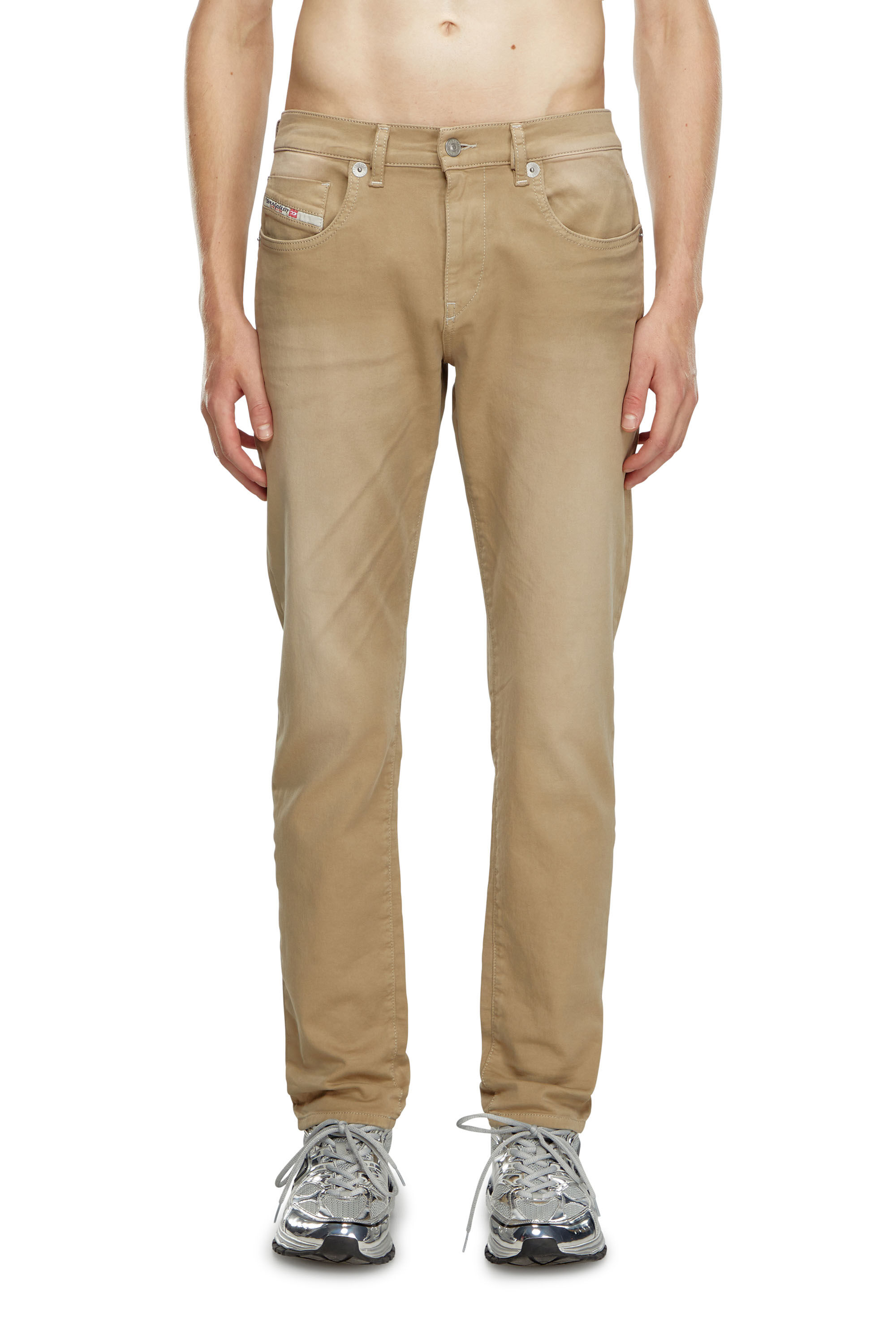 Diesel - Male's Slim 2060 D-Strukt Joggjeans® 0670M, ベージュ - 3