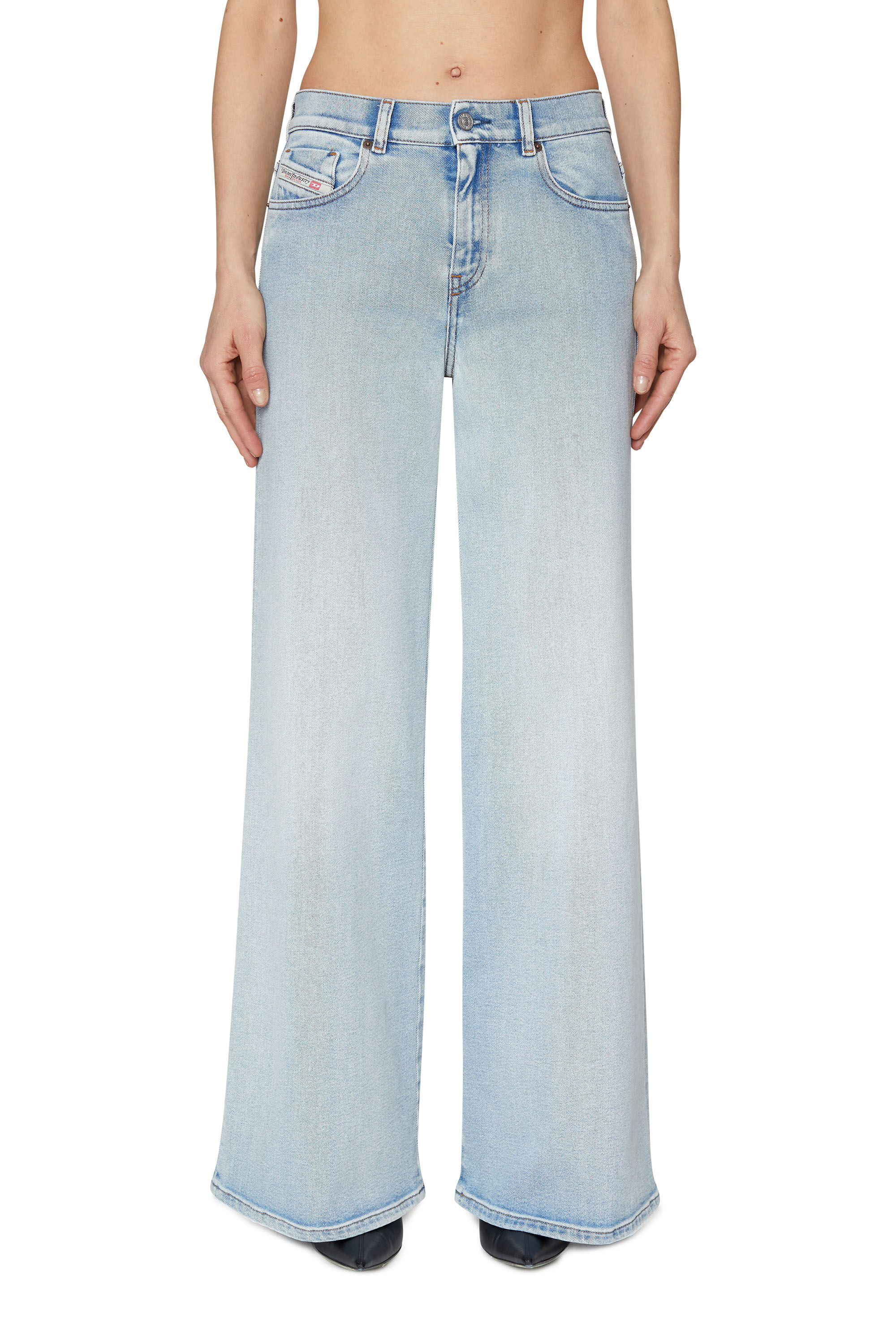 Diesel - Bootcut and Flare Jeans 1978 D-Akemi 09C08, Female's ブーツカットフレア Jeans - 1978 D-Akemi in ライトブルー - 2