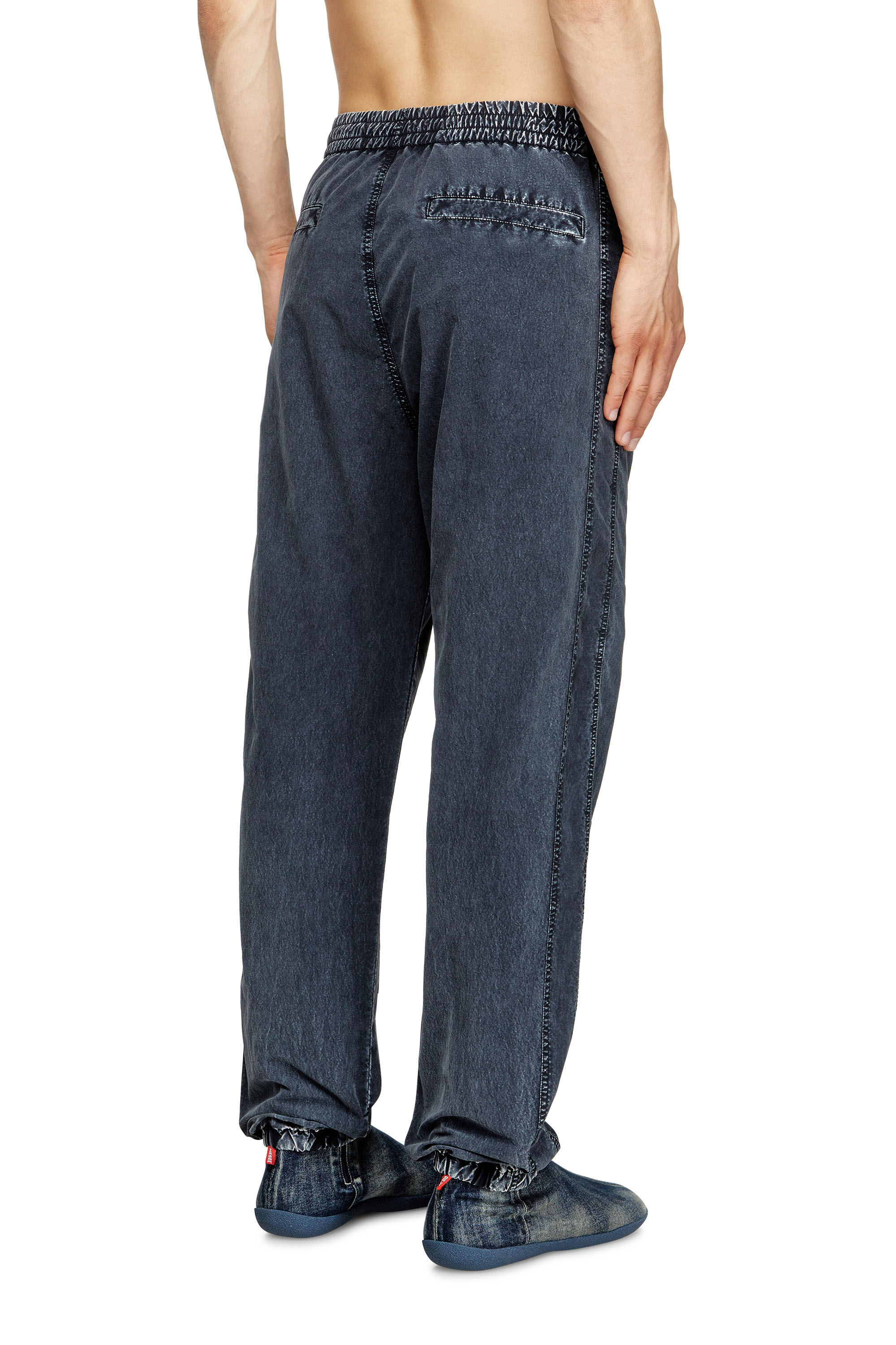Diesel - P-WILSON, Male's Pants in recycled nylon taslan in ダークブルー - 2