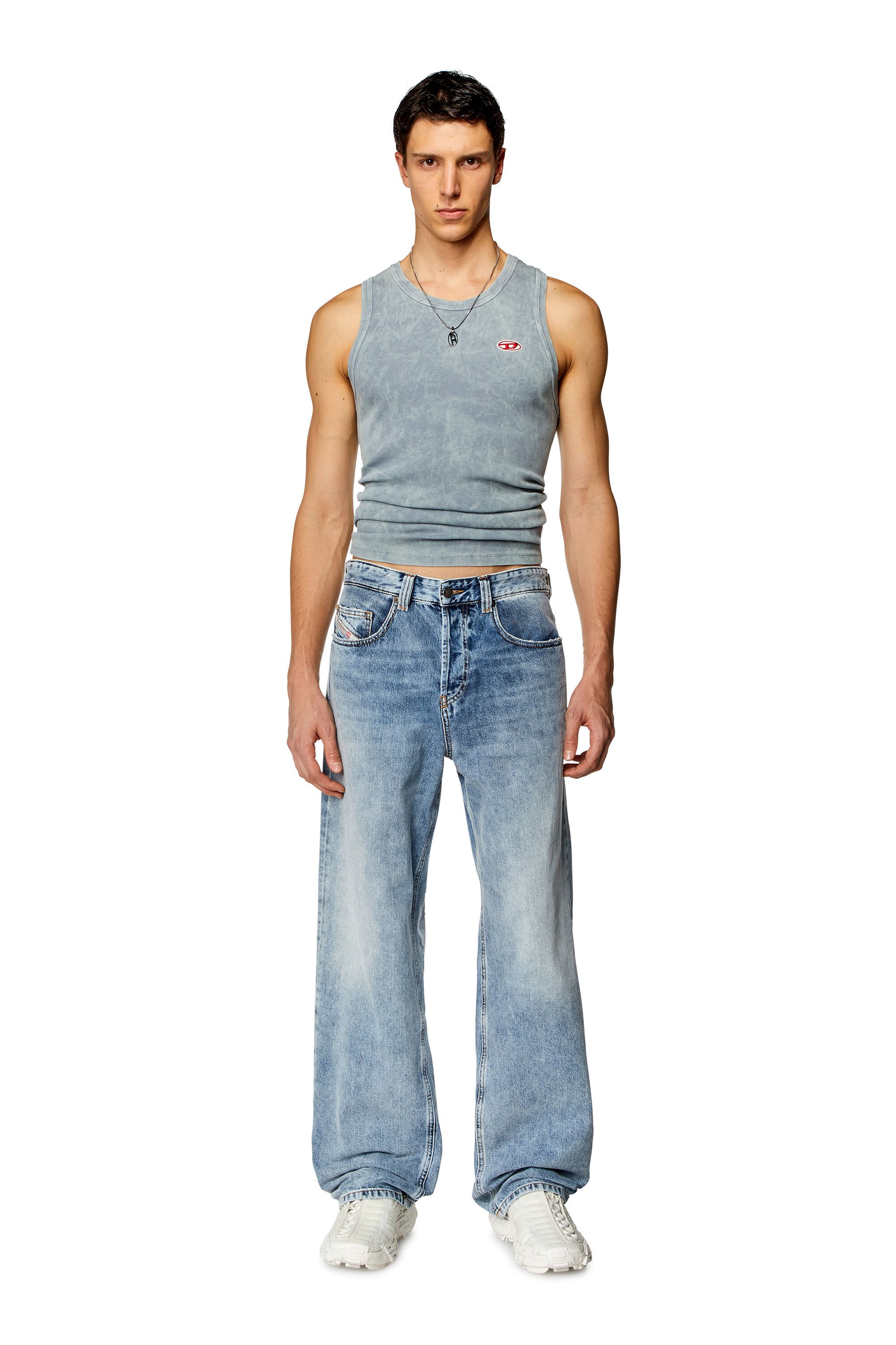 Diesel - Male's Relaxed Jeans 2001 D-Macro 09H57, ライトブルー - 1