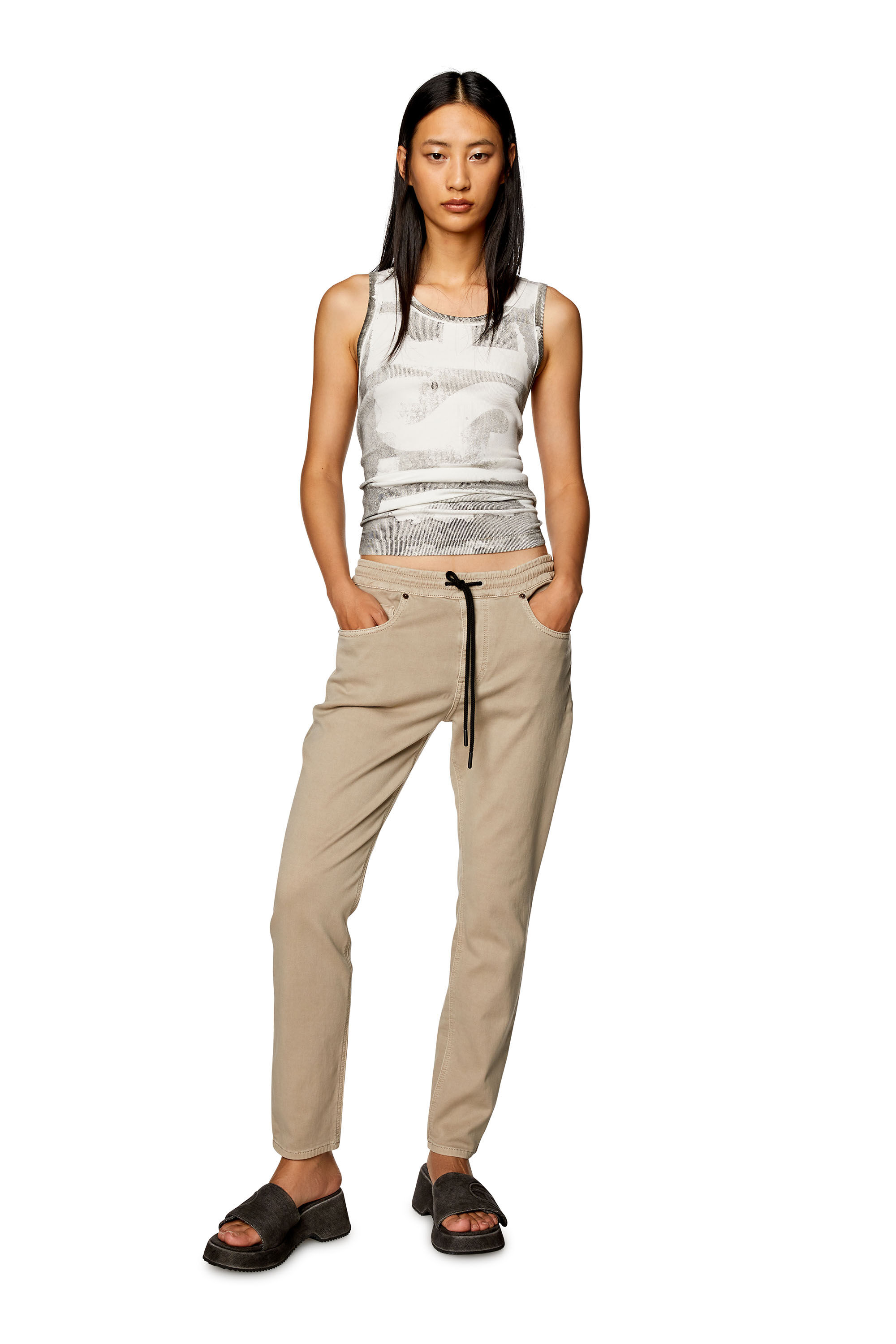 ボーイフレンド 2031 D-Krailey Joggjeans®｜ウィメンズ｜ベージュ｜ディーゼル（DIESEL）公式オンラインストア