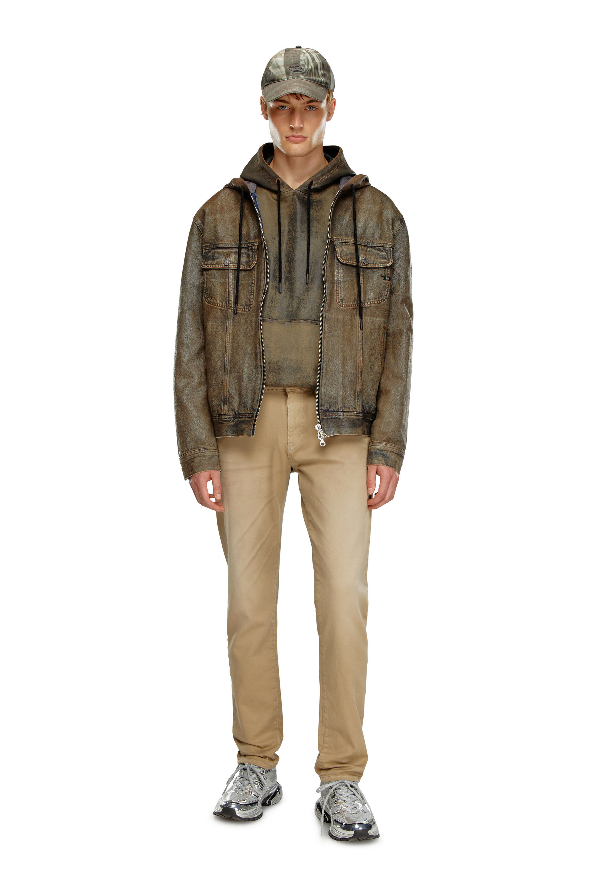 Diesel - Male's Slim 2060 D-Strukt Joggjeans® 0670M, ベージュ - 1