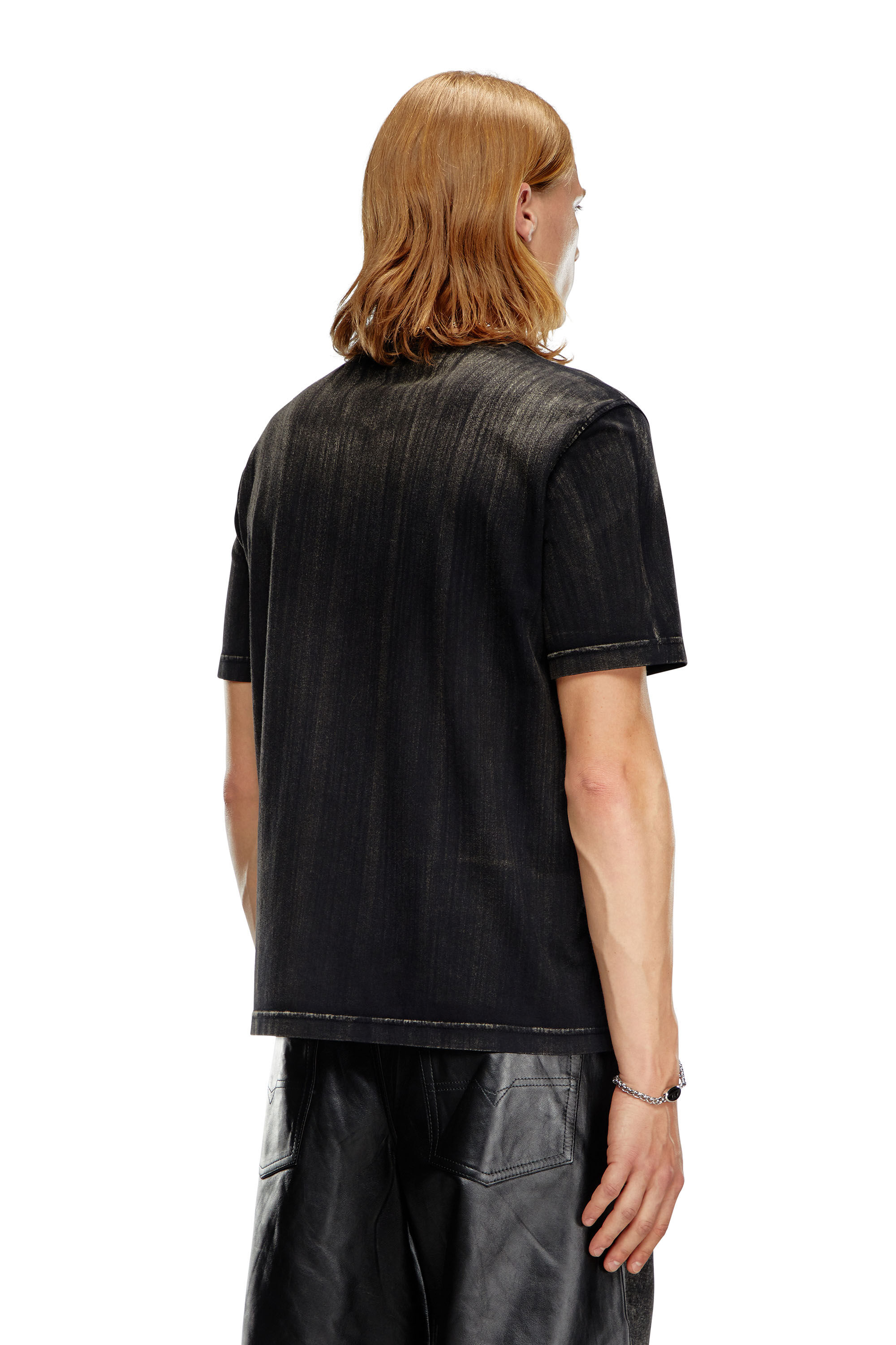 Diesel - T-ADJUST-K8, Male's T-shirt with brushstroke fading in ブラック - 4