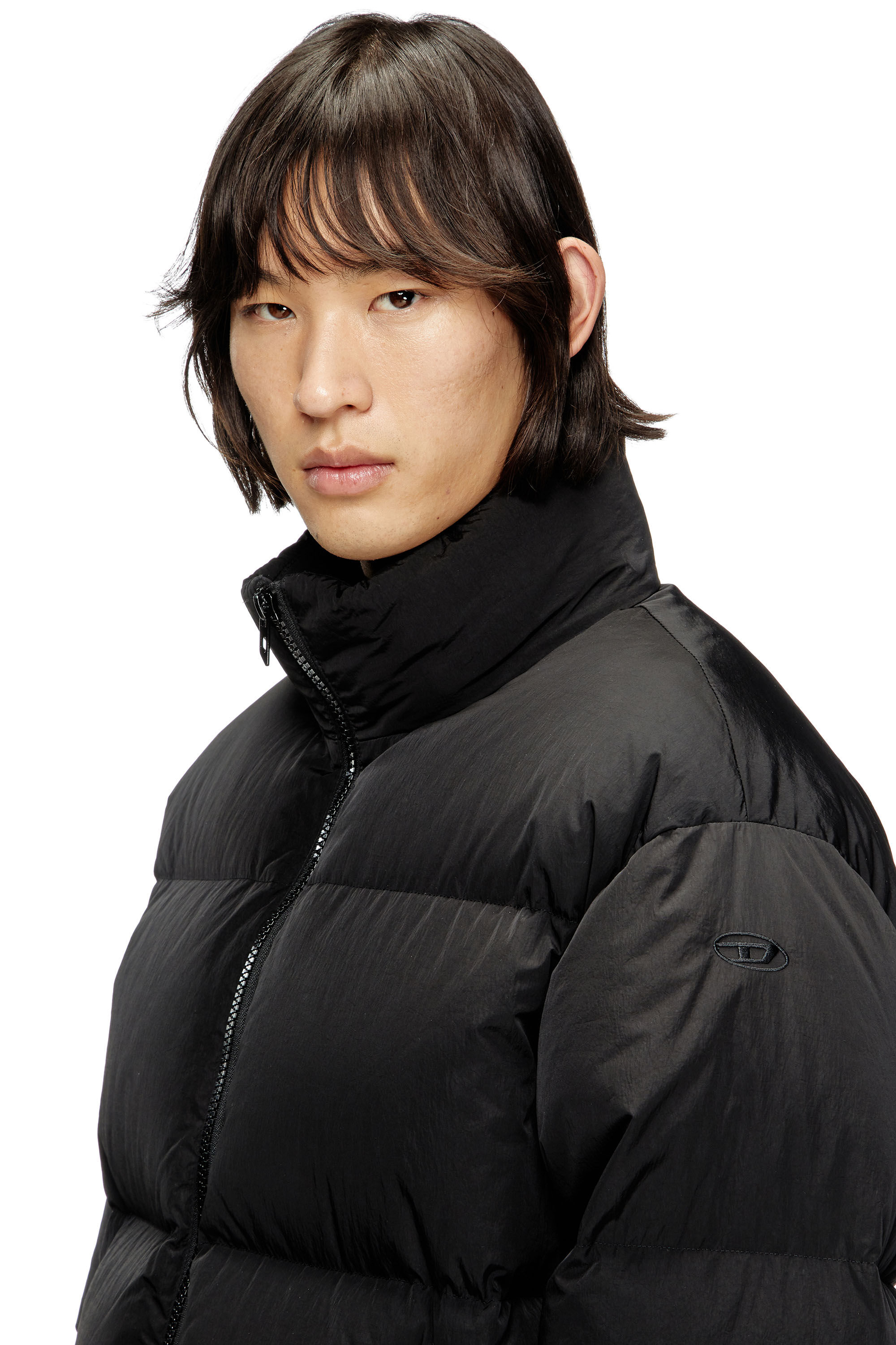 W-RAVEEL Hooded down jacket in wrinkled nylon｜ブラック