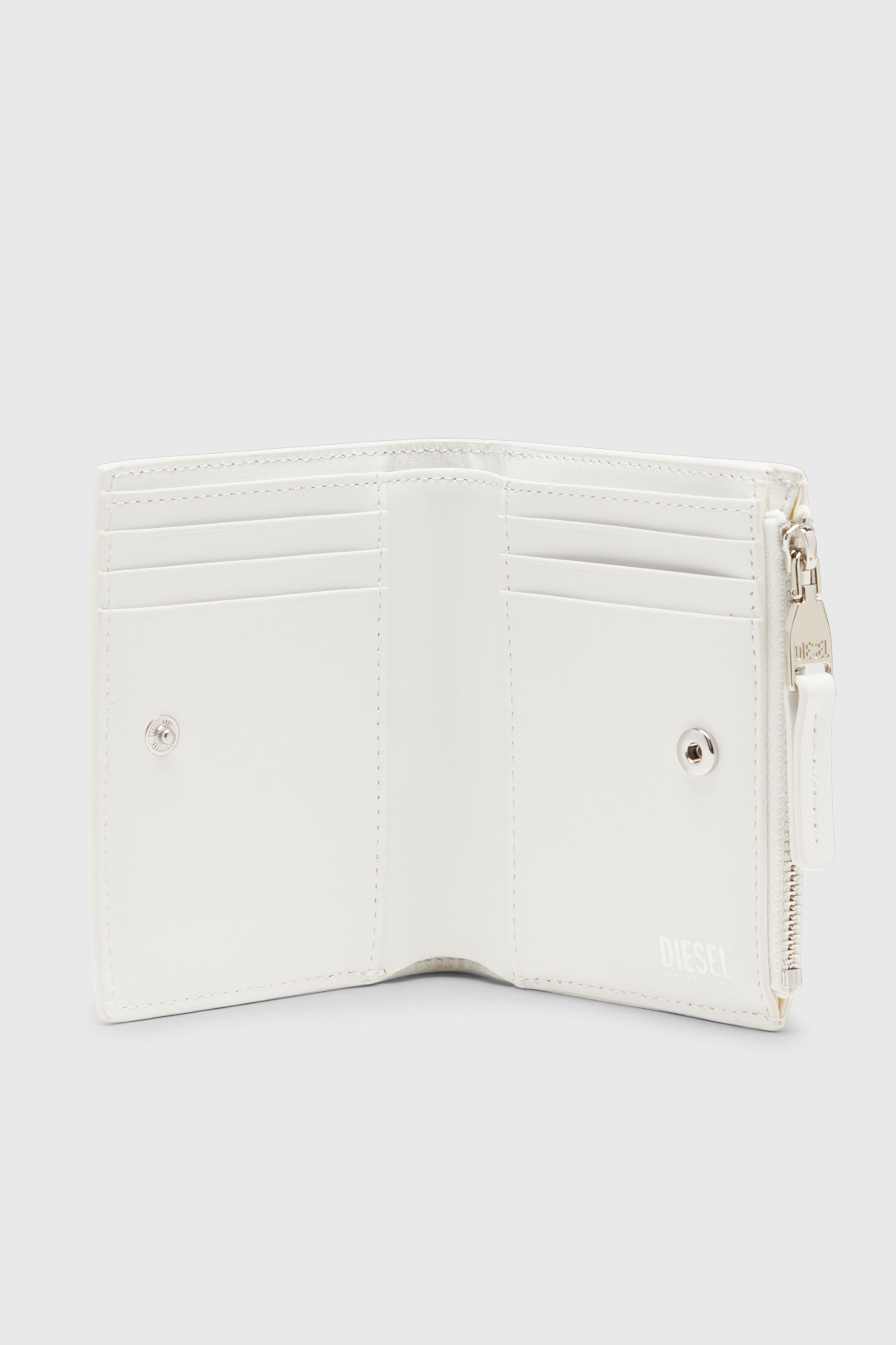 Diesel - 1DR BI-FOLD ZIP II, Female's Small leather wallet with logo plaque in ホワイト - 3