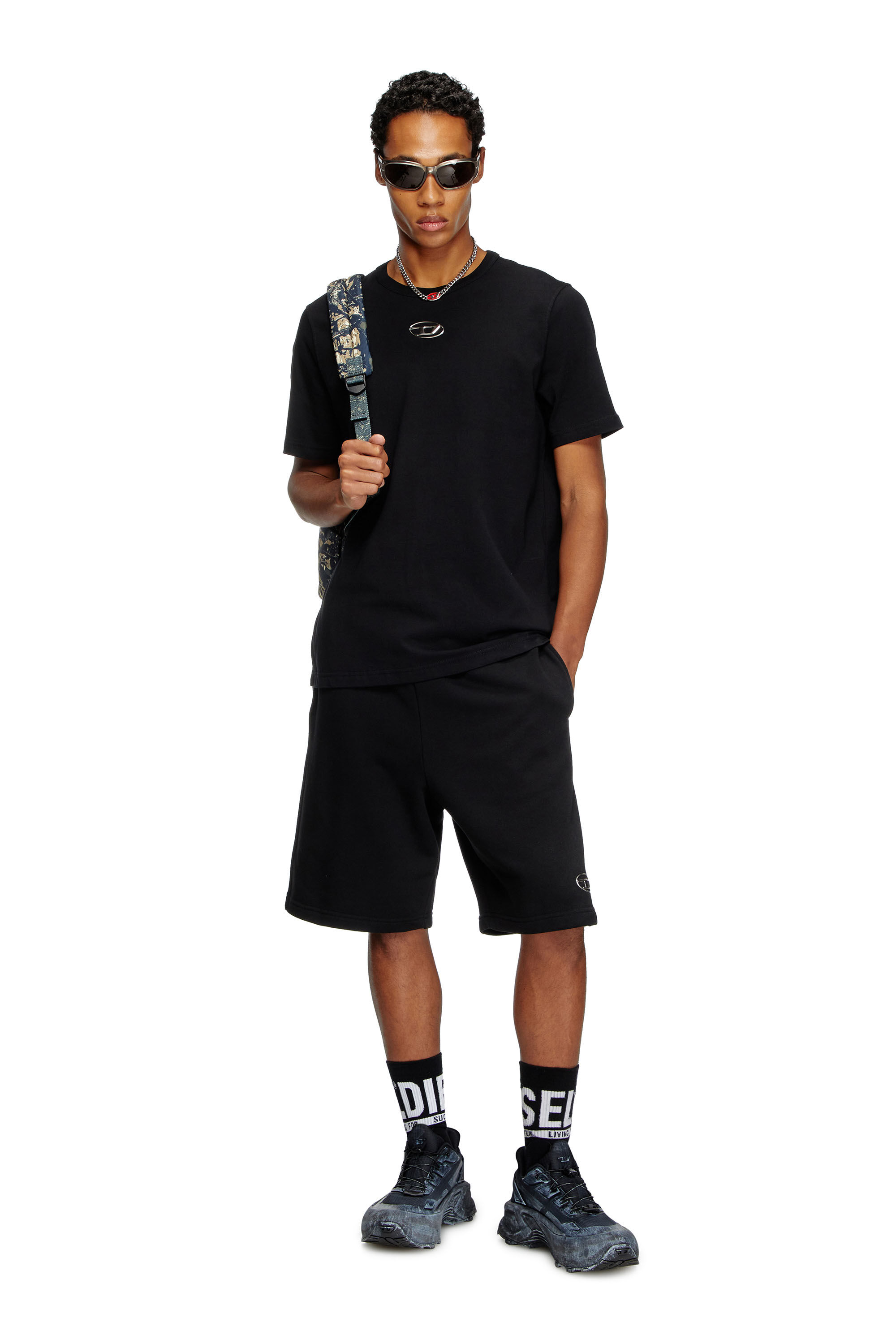 Diesel - P-MARSHY-OD, Male's Sweat shorts with silver Oval D in ブラック - 1