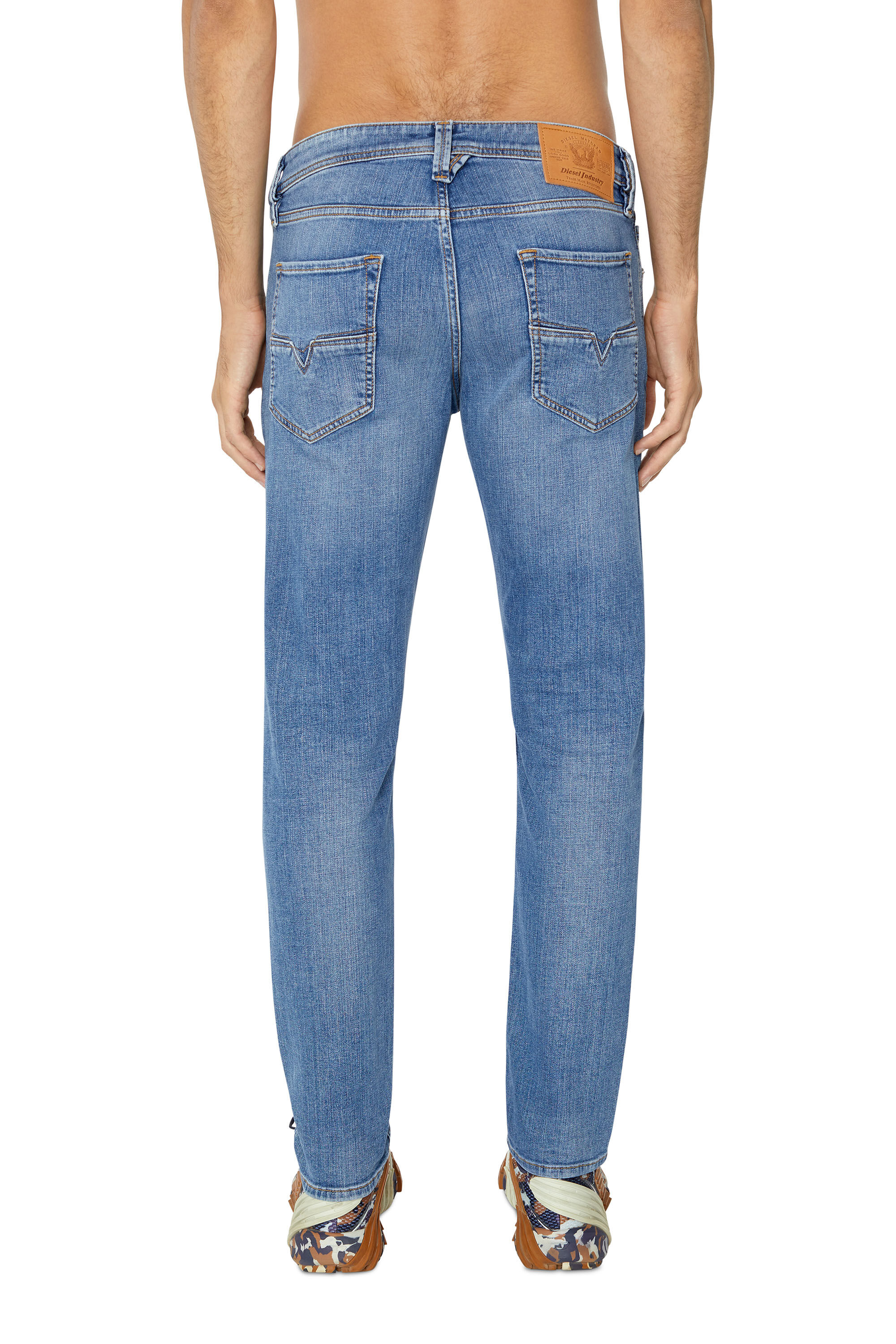 Diesel - Male's Tapered Jeans 1986 Larkee-Beex 009ZR, ミディアムブルー - 4