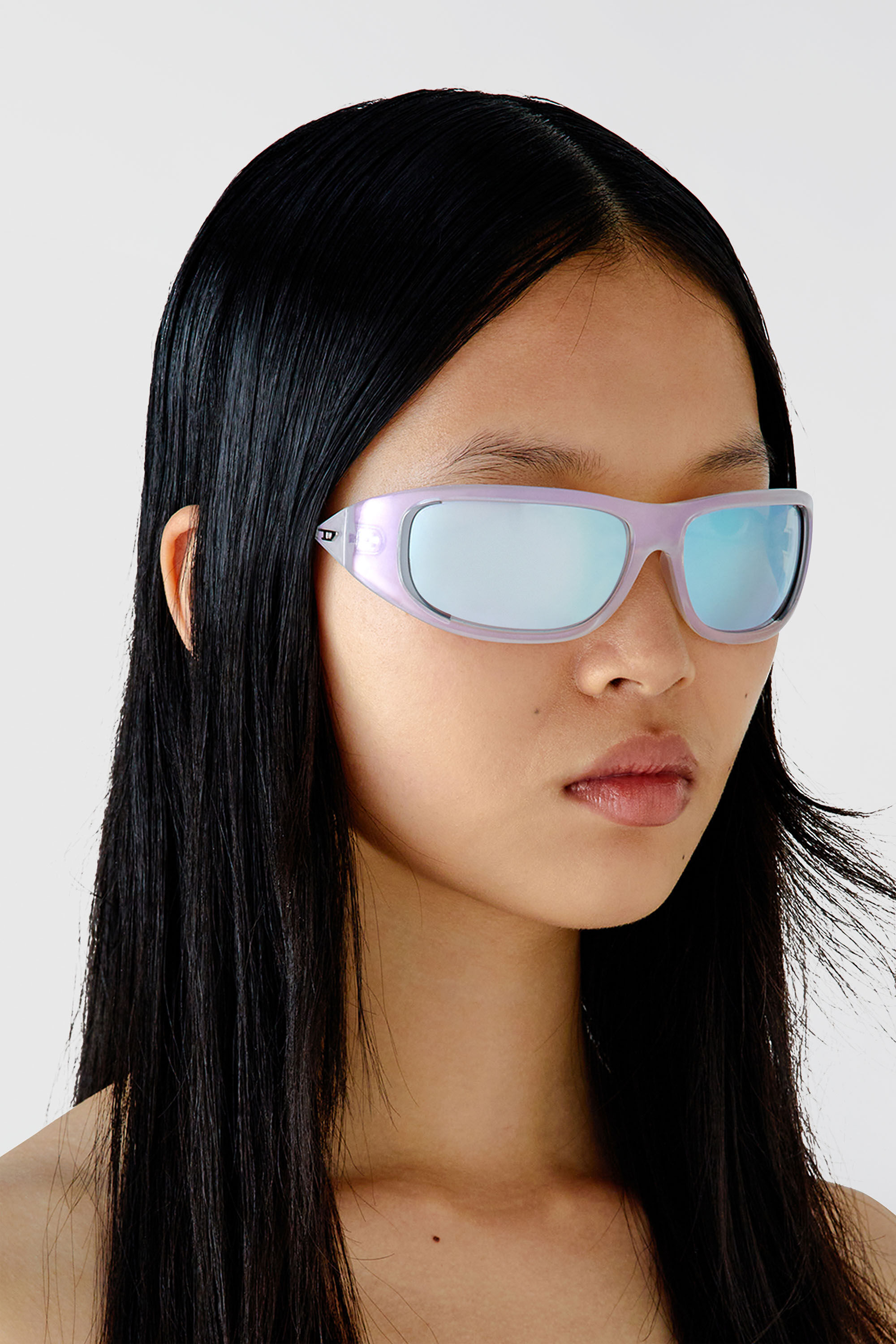 0DL3001 SIZE 61 Wraparound style sunglasses｜Bubble｜ウィメンズ