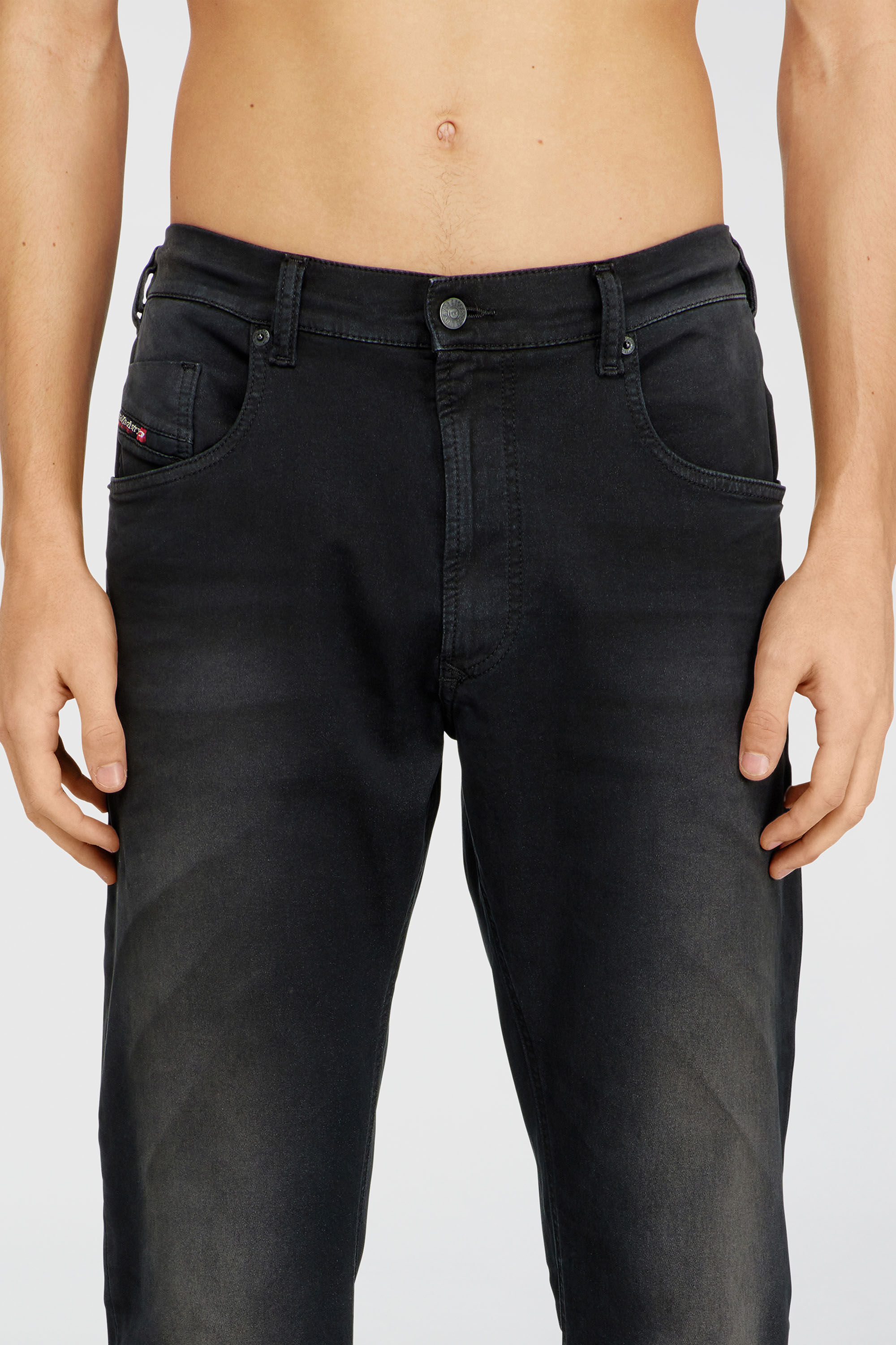 Diesel - Male's Regular 2032 D-Krooley-BW Joggjeans&reg; 0670M, ブラック - 5