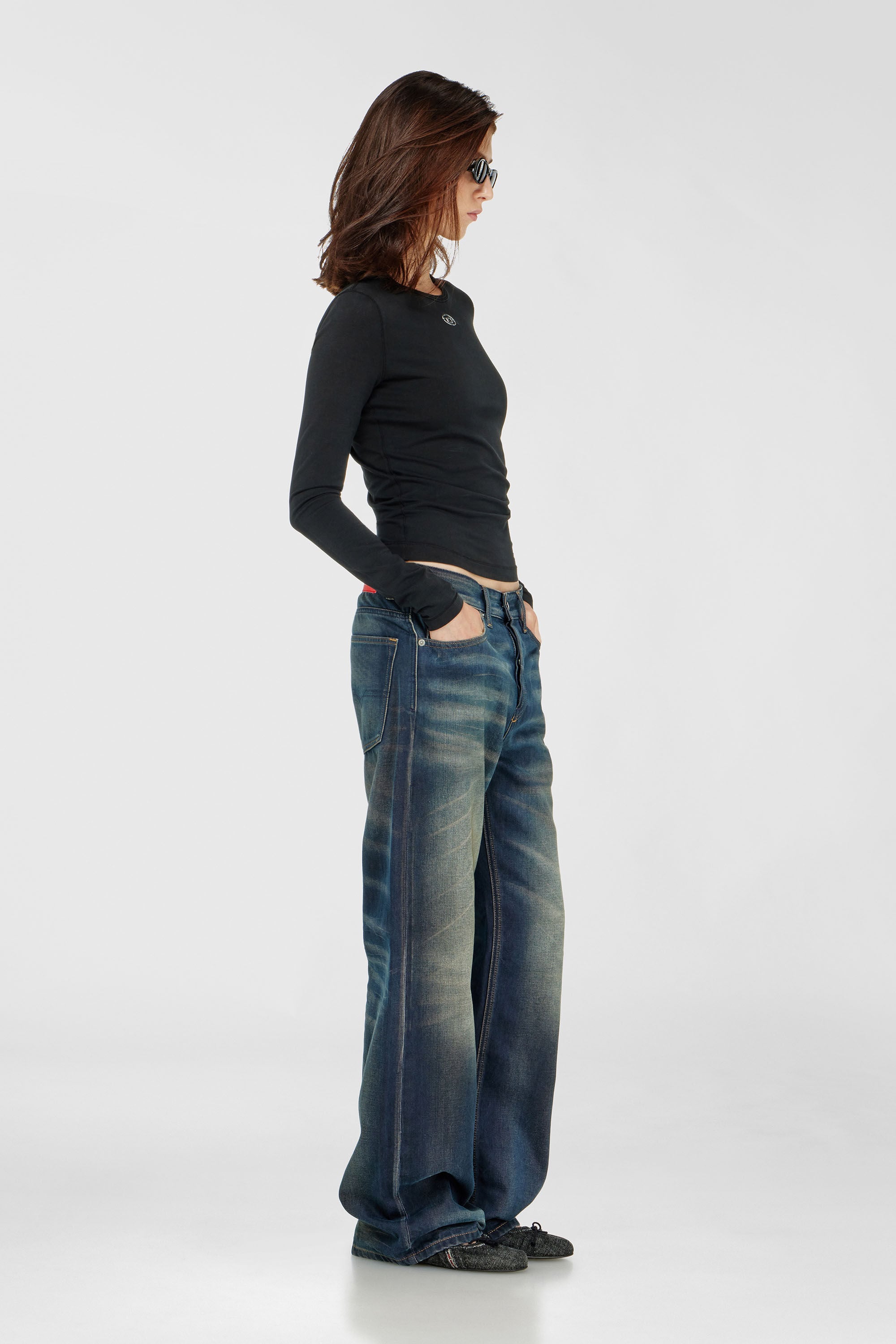 Diesel - Female's Relaxed Jeans 1990 D-Waigee 09R09, ダークブルー - 2
