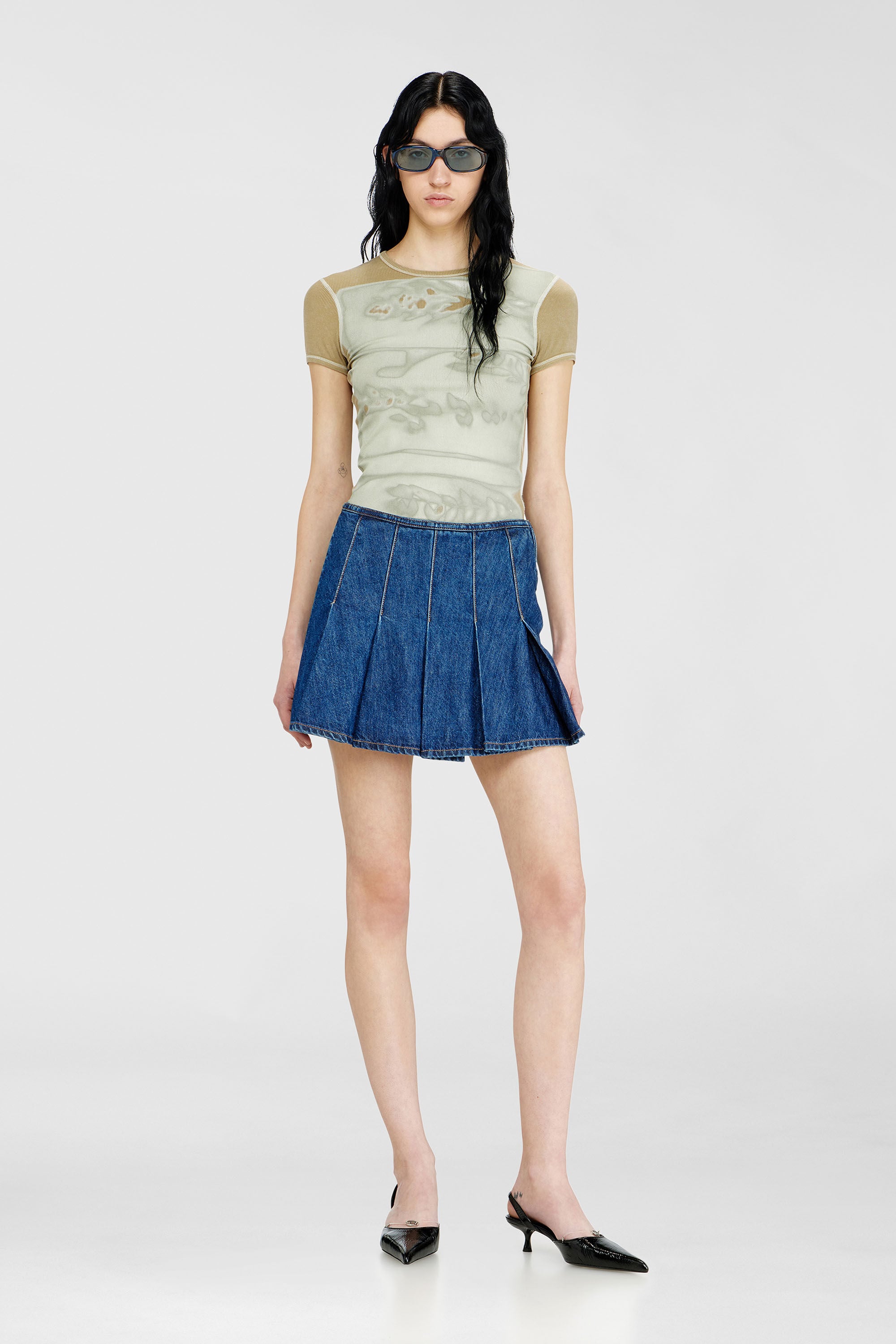 Diesel - T-ELE-LONG-AA1, Female's 半袖トップ in ベージュ/グリーン - 1