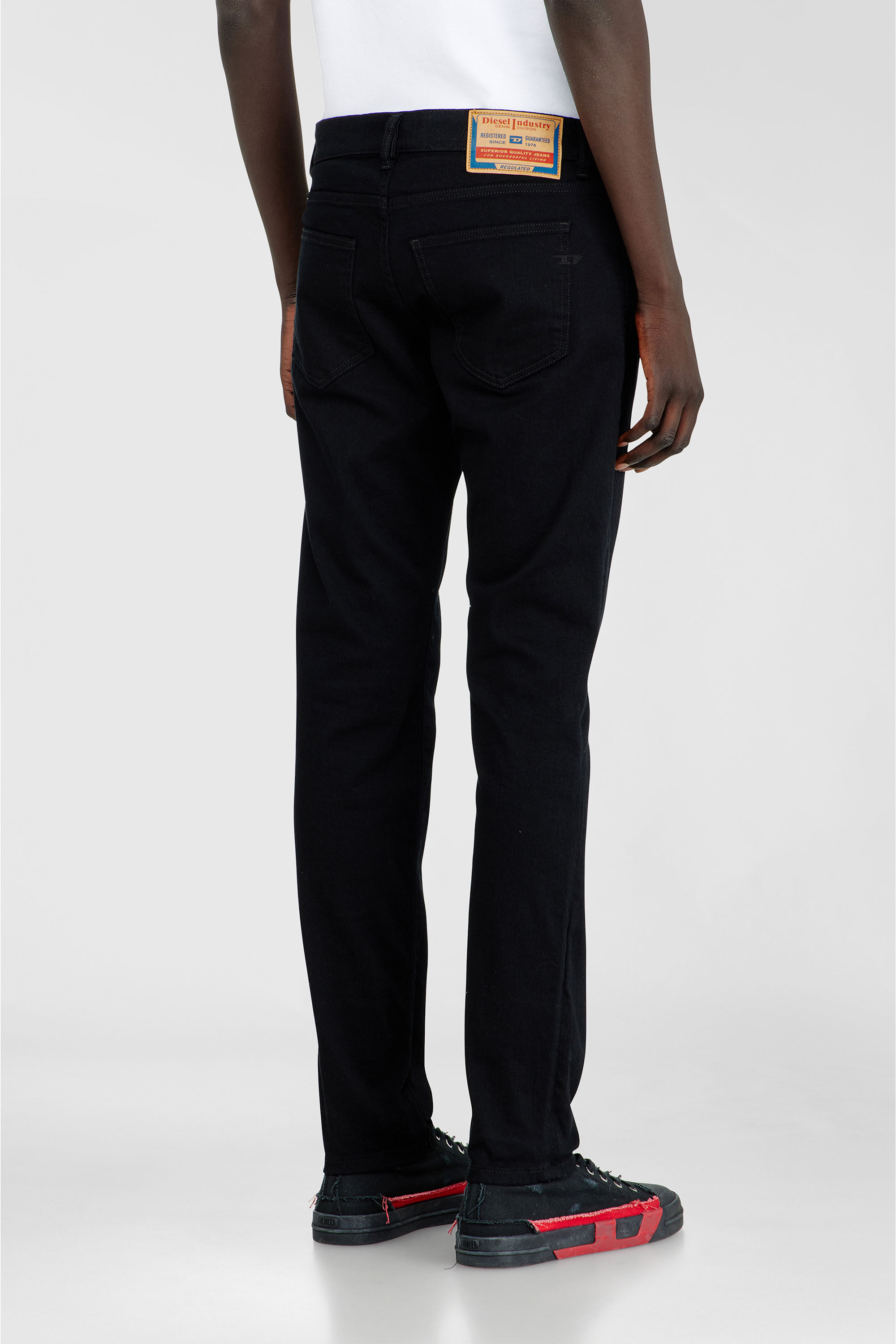 2019 D-STRUKT 069YP（MEN）: スリムデニム ｜ディーゼル（DIESEL