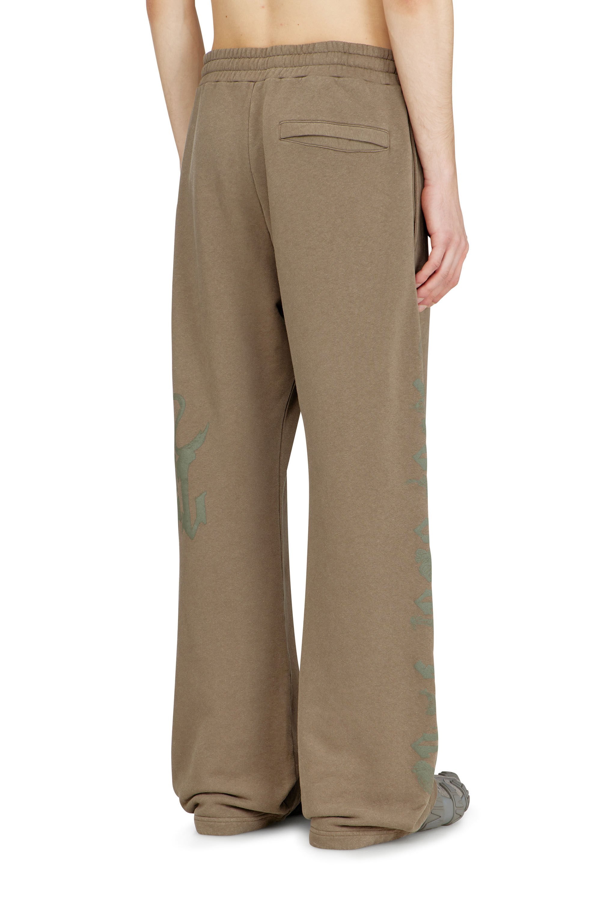 Diesel - P-GRO, Male's Treated sweatpants with logo print in ブラウン - 2