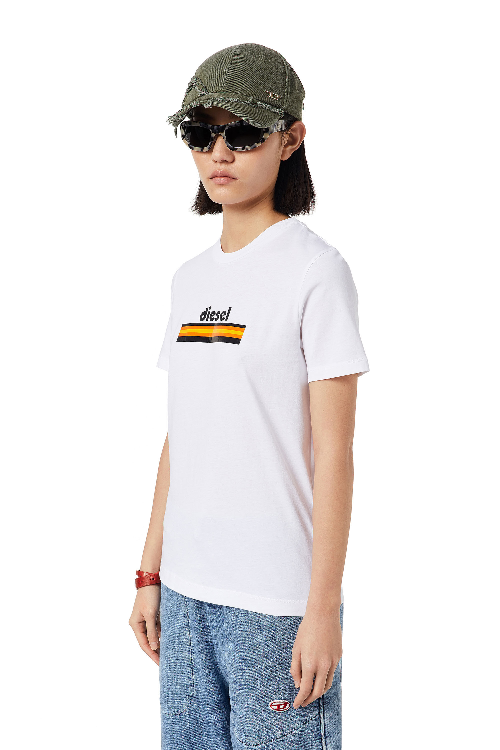 Diesel - T-REG-C26, Female's 半袖 Tシャツ in ホワイト - 6