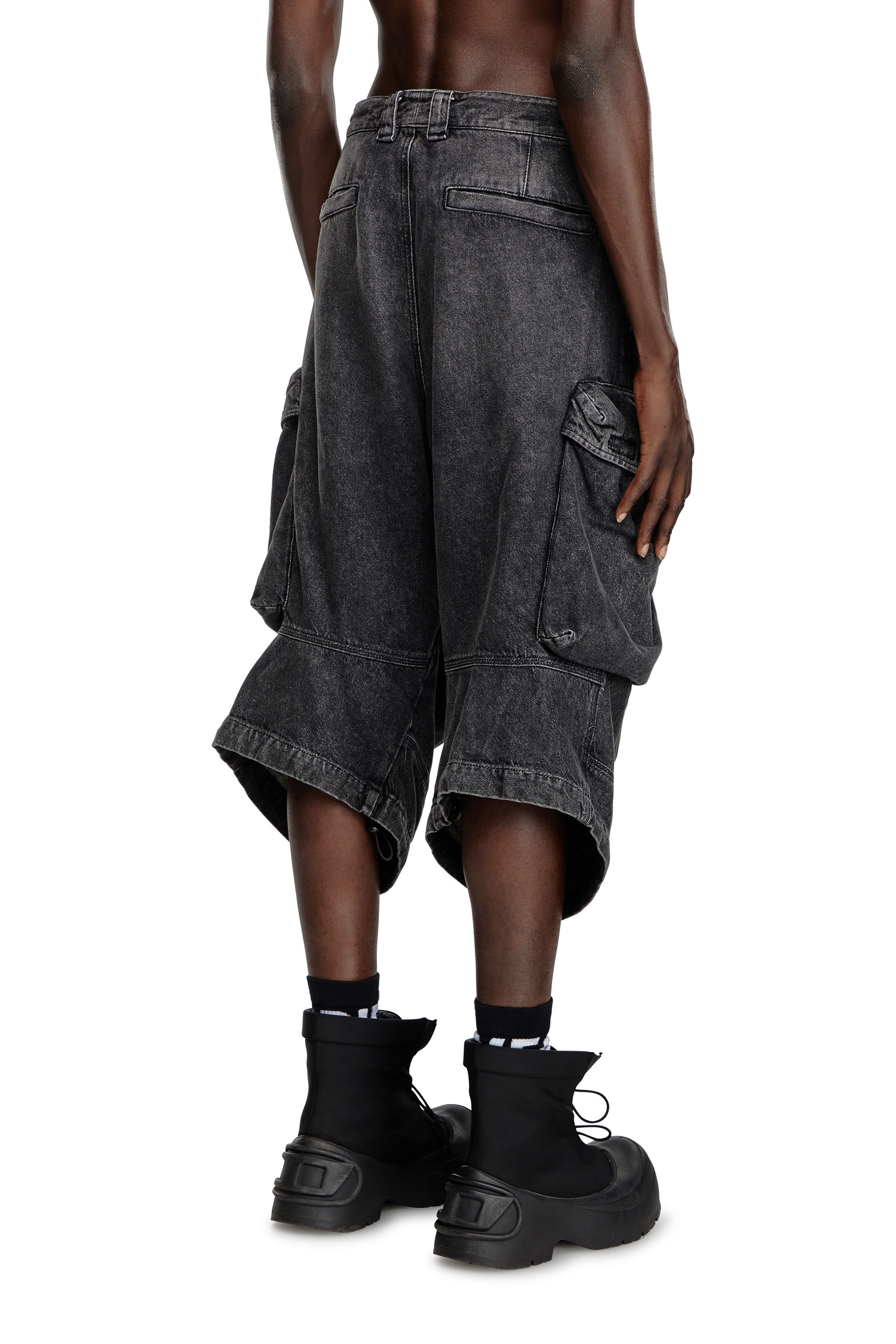D-ARNE-SHORT-S Long shorts in denim with cargo pockets｜ブラック｜メンズ｜DIESEL