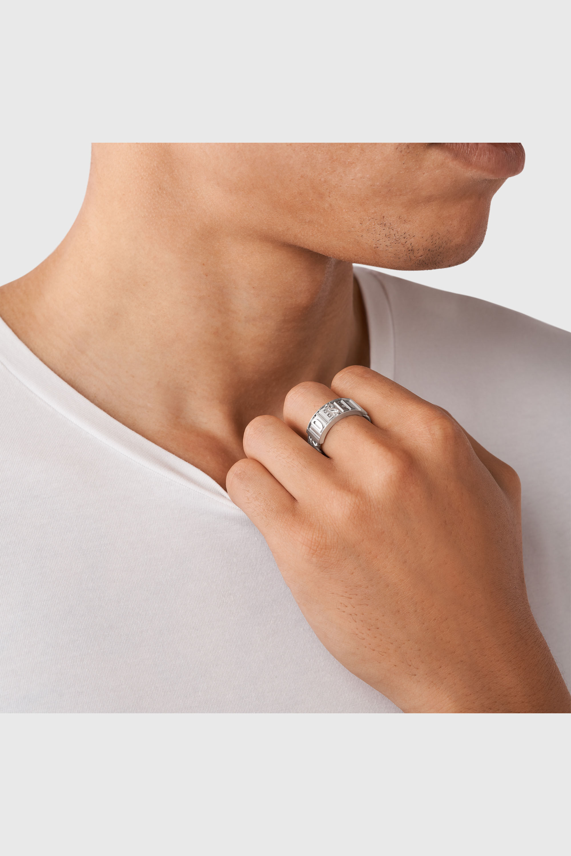 DX1347 DX134700DJW ジュエリー(MEN)|DIESEL(ディーゼル)公式