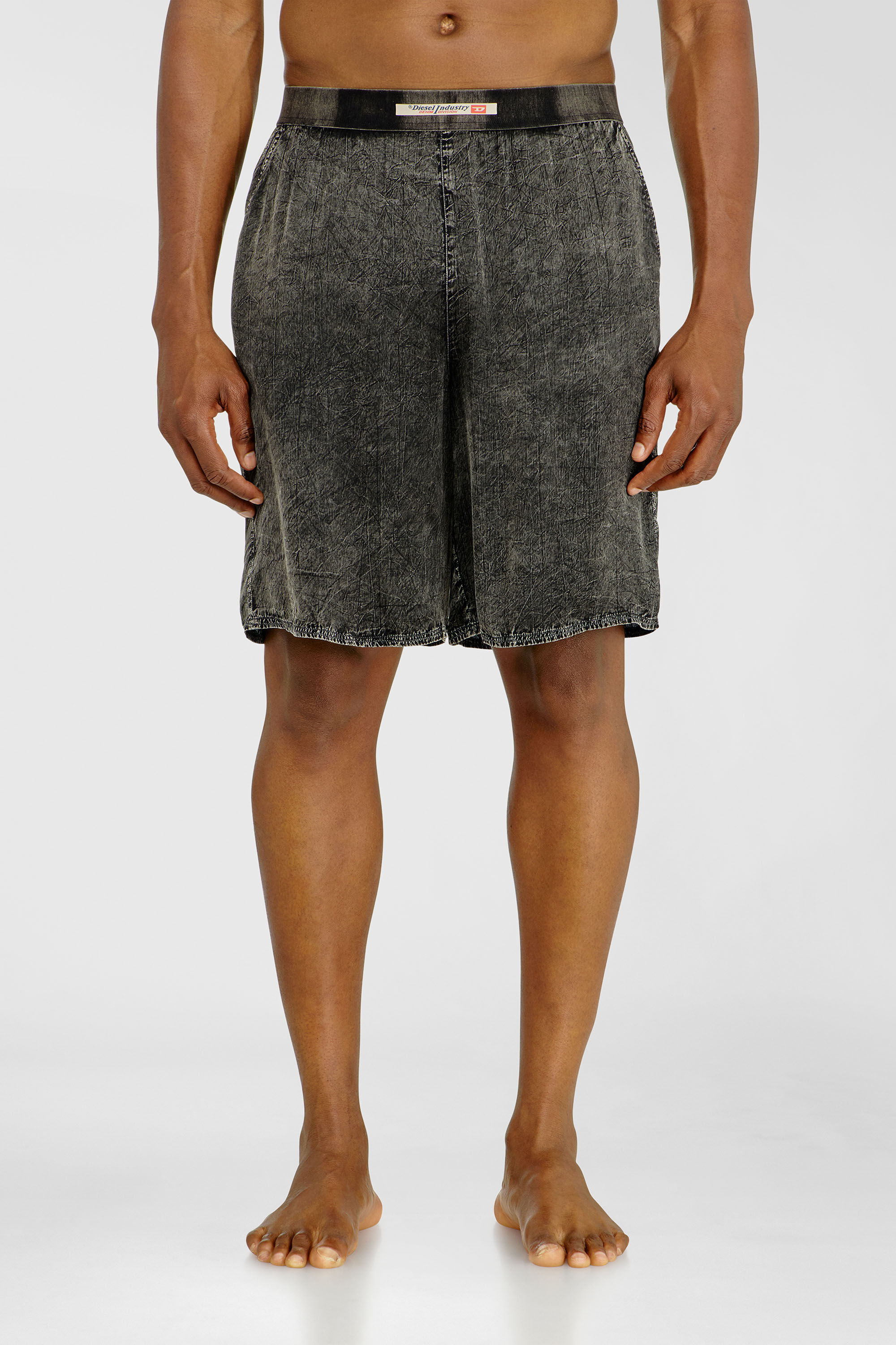 Diesel - JAGO-DNM, Male's ショートパンツ in ダークグレー - 1