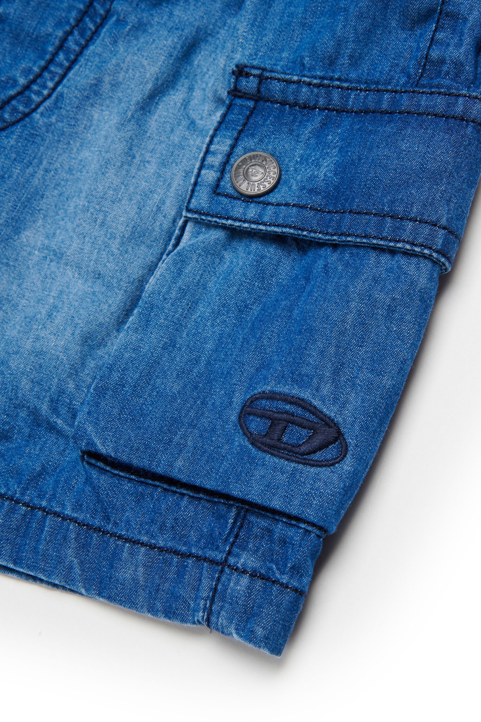 Diesel - PILYDSHORTB, Male's デニムショートパンツ in ミディアムブルー - 4