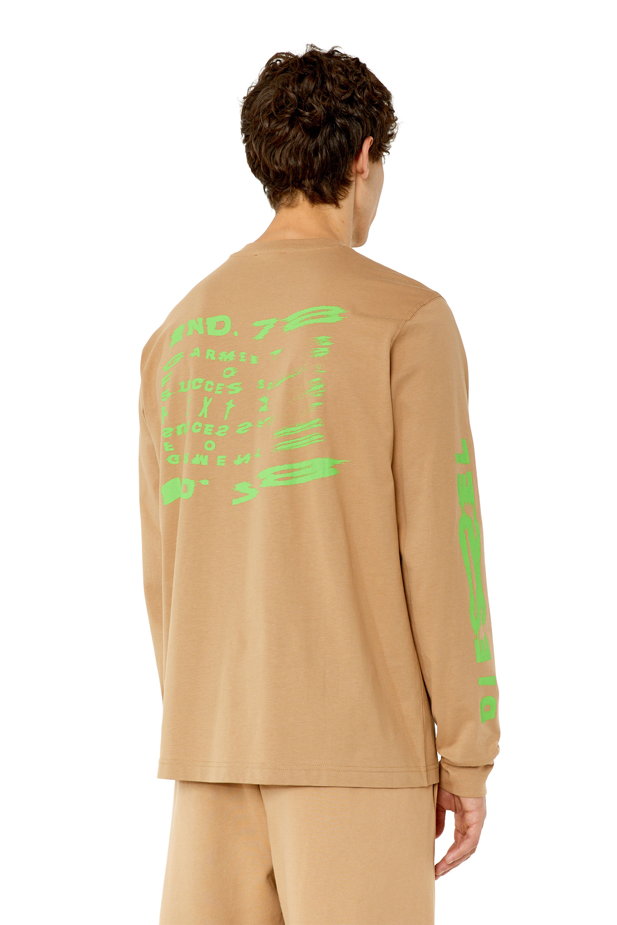 Diesel - T-JUST-LS-G3, Male's Tシャツ 長そで グラフィック in ベージュ - 5
