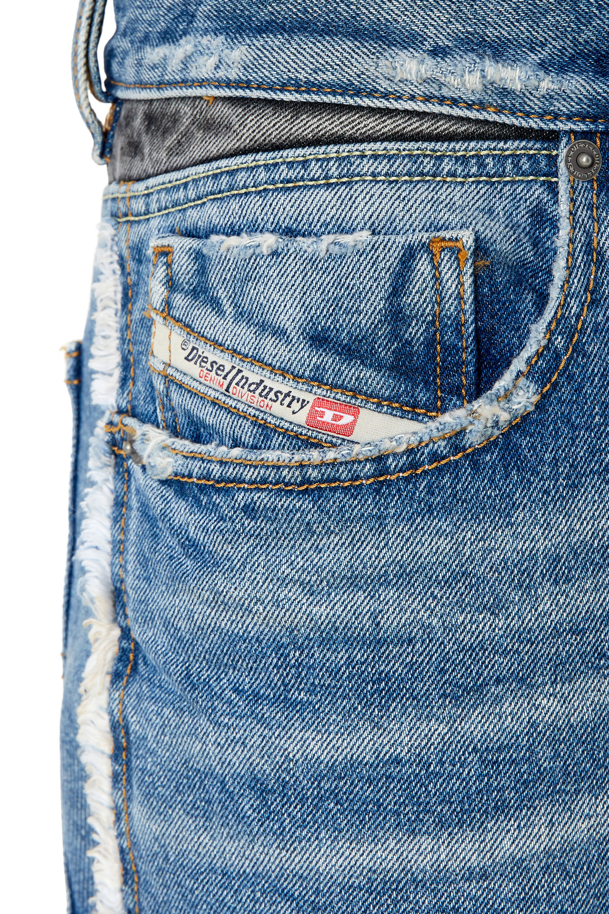 Diesel - Straight Jeans 1995 D-Sark 09F20, Male's 23SS デニムパンツ ストレート スリムフィット in ミディアムブルー - 3
