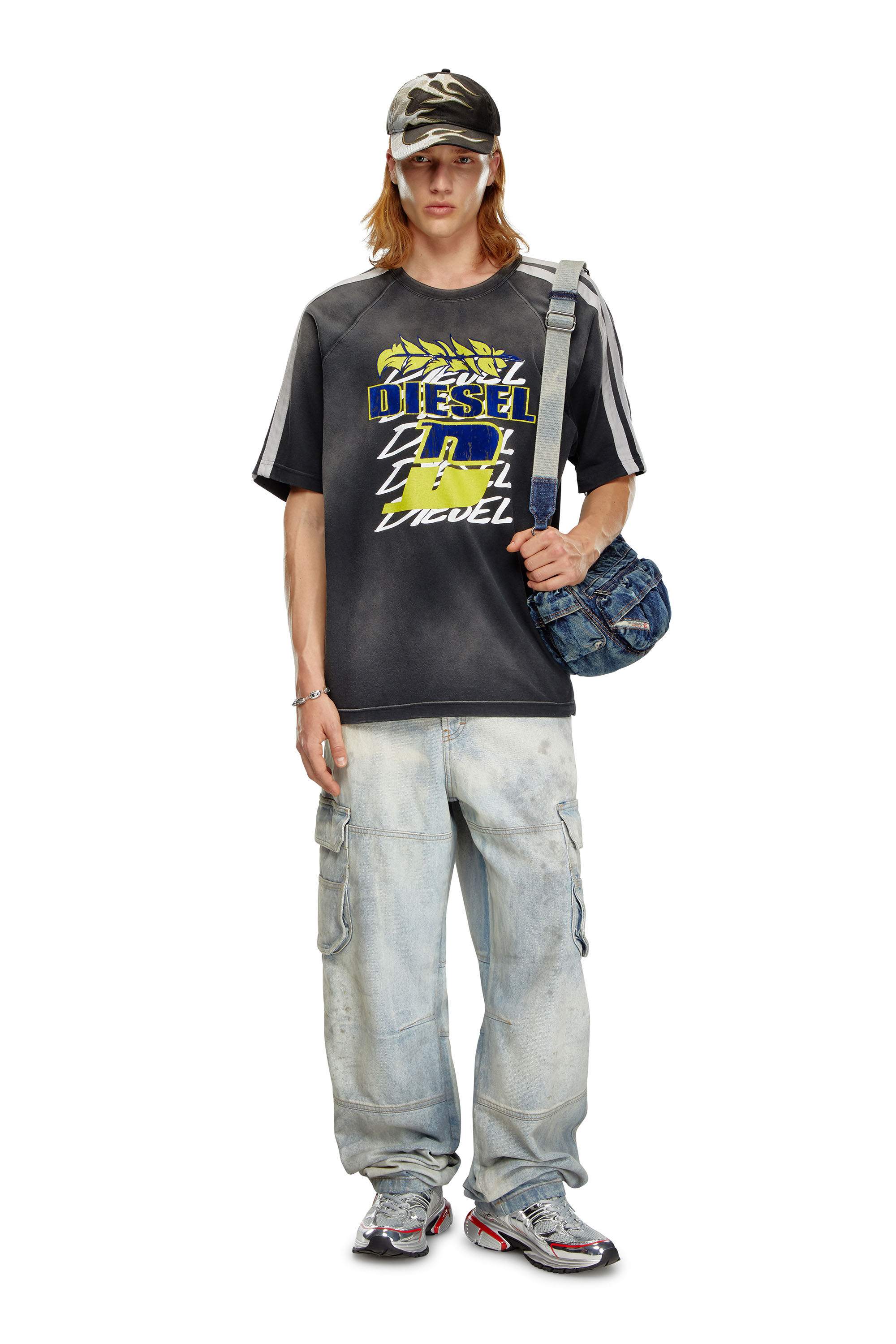Diesel - T-ROXT-STRIPE, Male's Faded T-shirt with flocked logo print in ブラック - 1