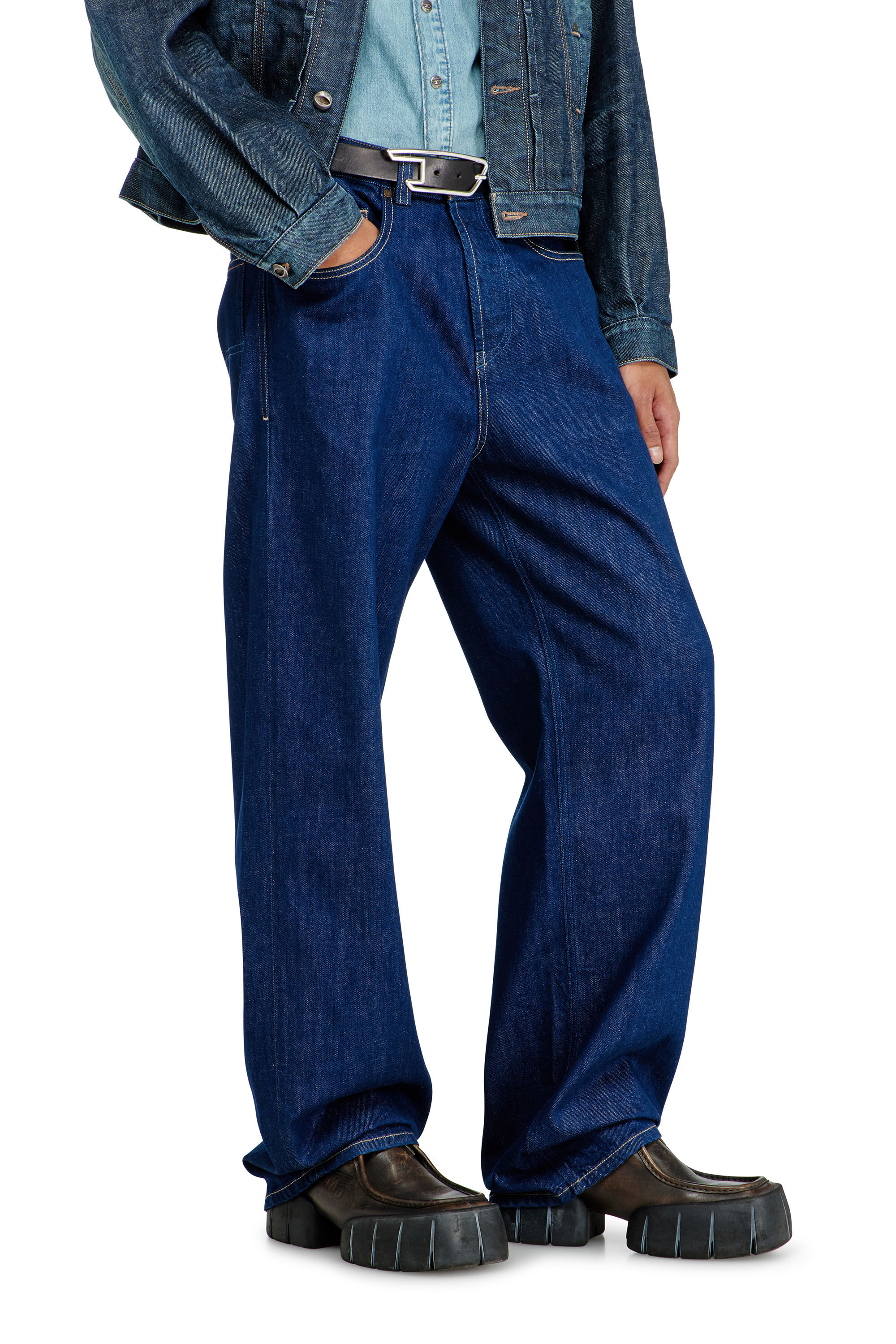 Diesel - Male's Relaxed Jeans 2001 D-Macro 09Q09, ダークブルー - 7