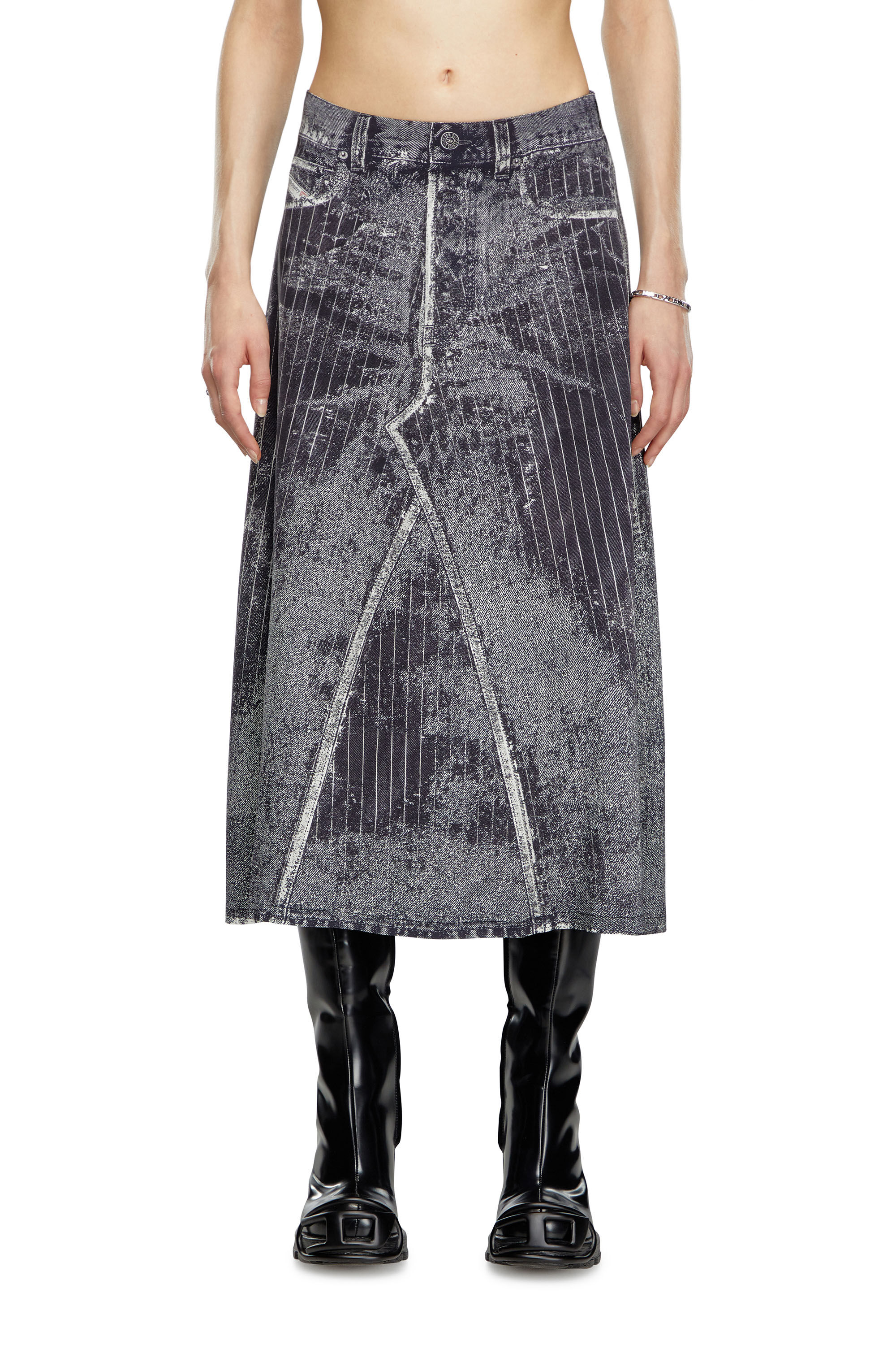 Diesel - O-HANNA, Female's Satin skirt with print of pinstripe denim in ブラック - 3