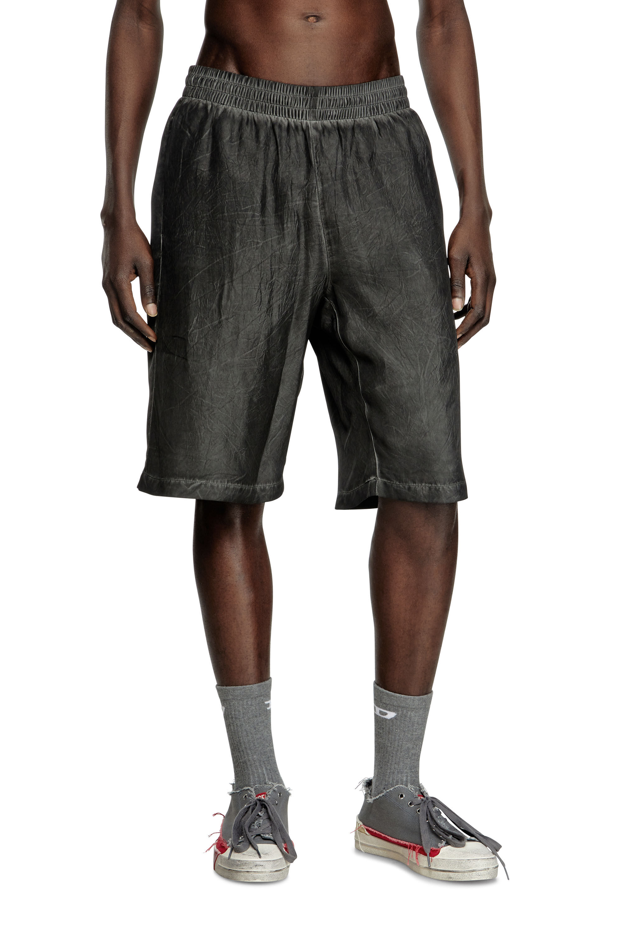 Diesel - P-LEON-SHORT, Unisex's Lightweight shorts with crinkled fade in ブラック - 3