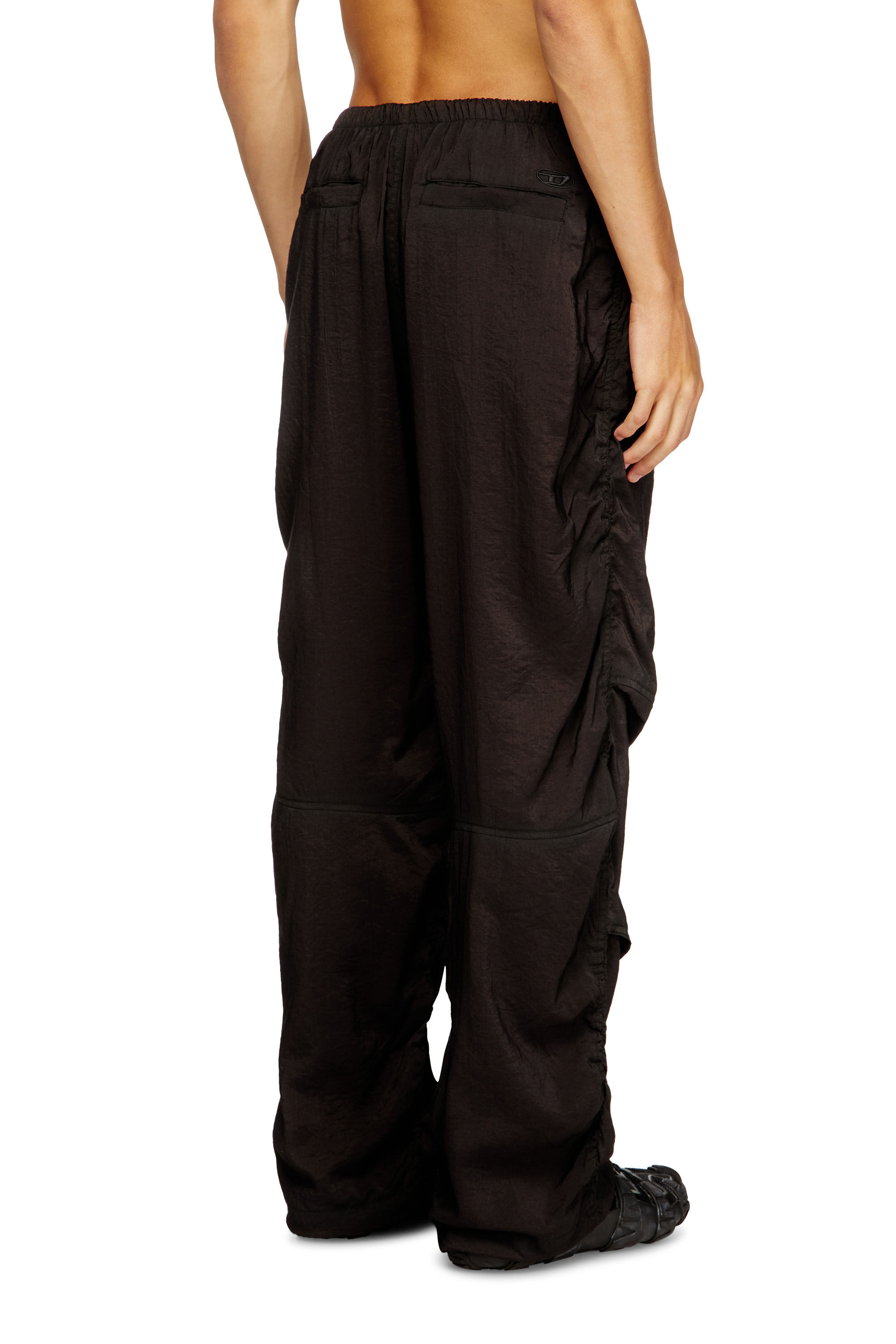 Diesel - P-DAILY, Male's Utility pants in light, crinkled fabric in ブラック - 2