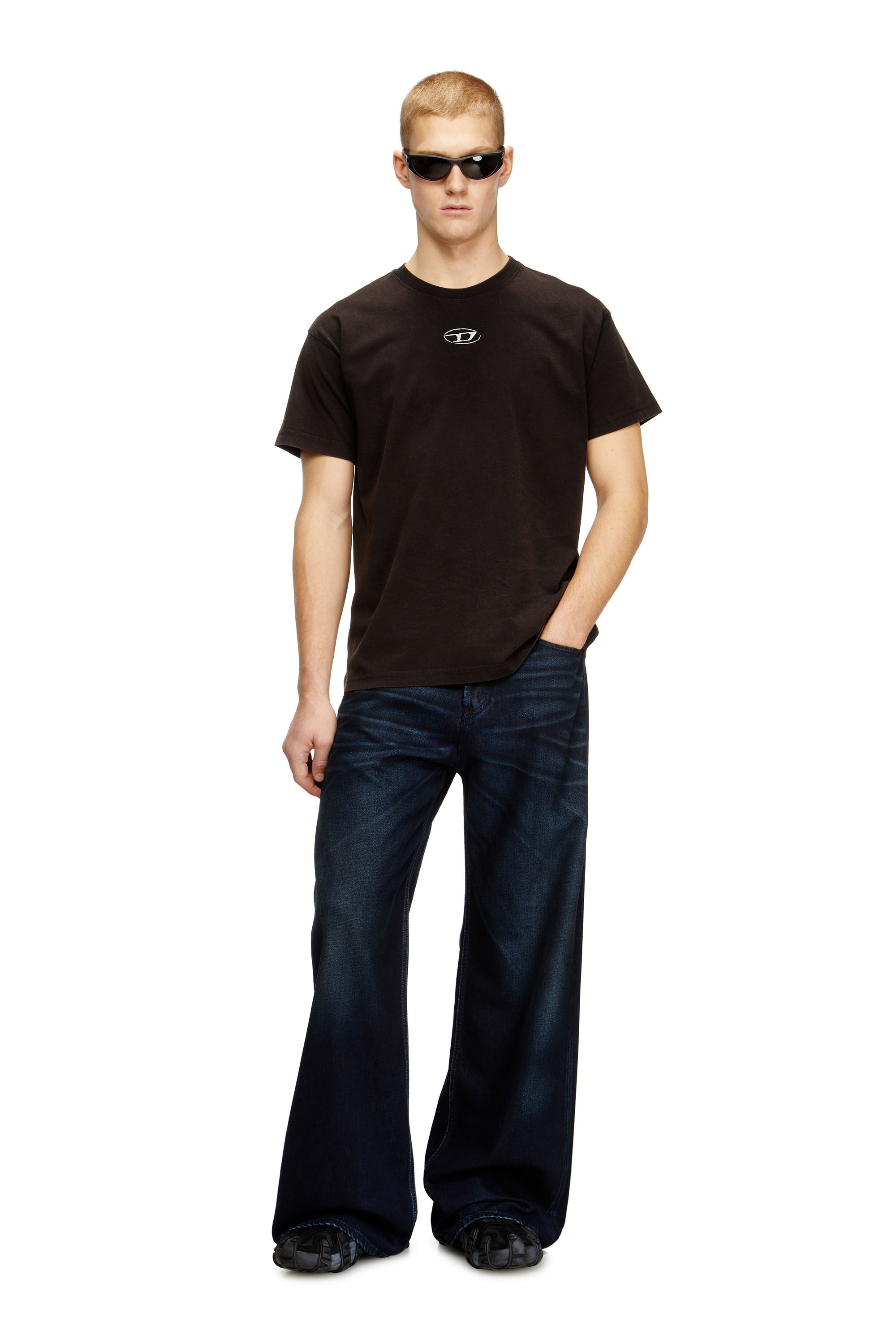Diesel - T-NORM-V9, Male's Tシャツ in ブラック - 1